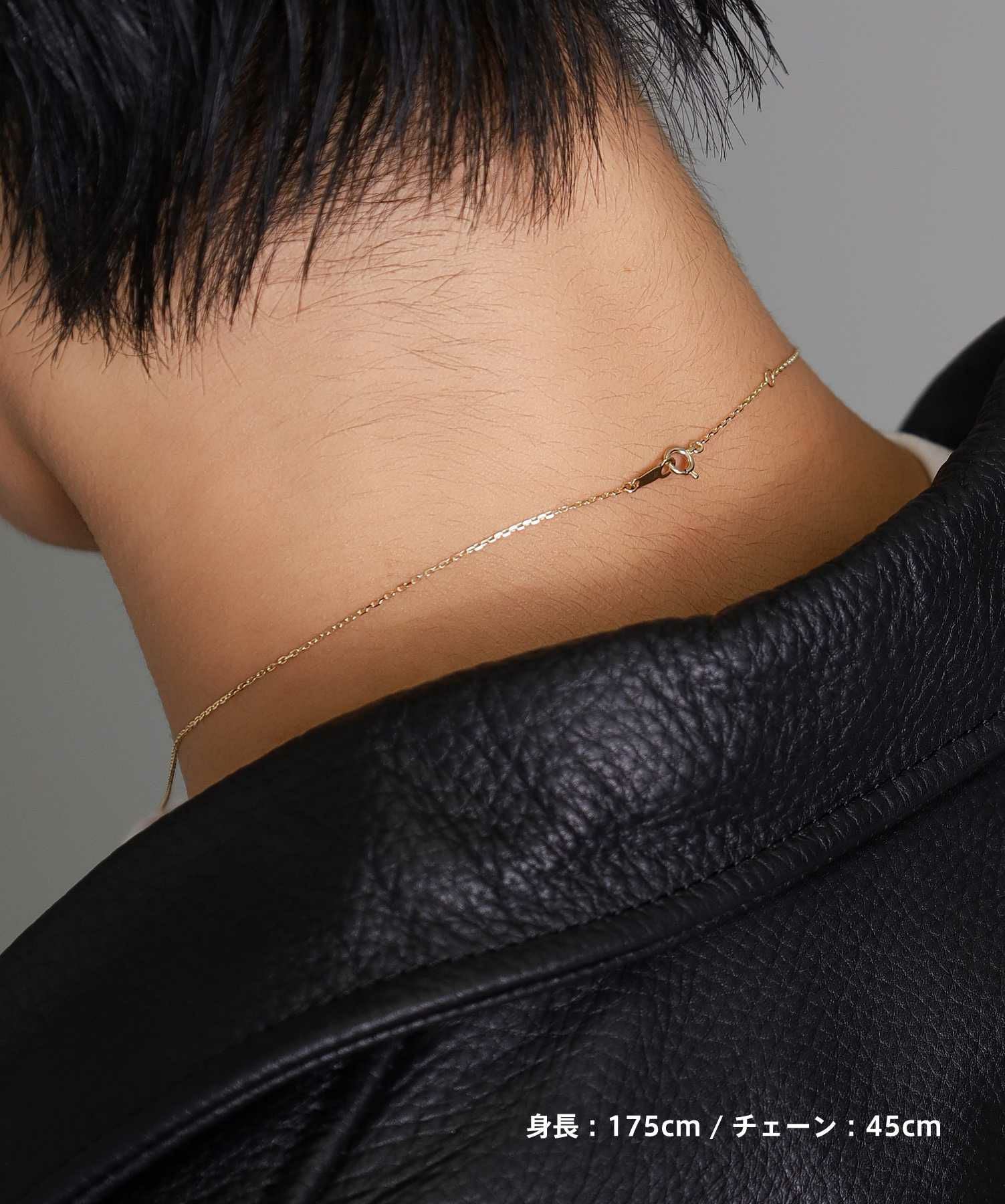 Petite Modern”プチネックレス（ヴィクトリアンクロス/イエロー