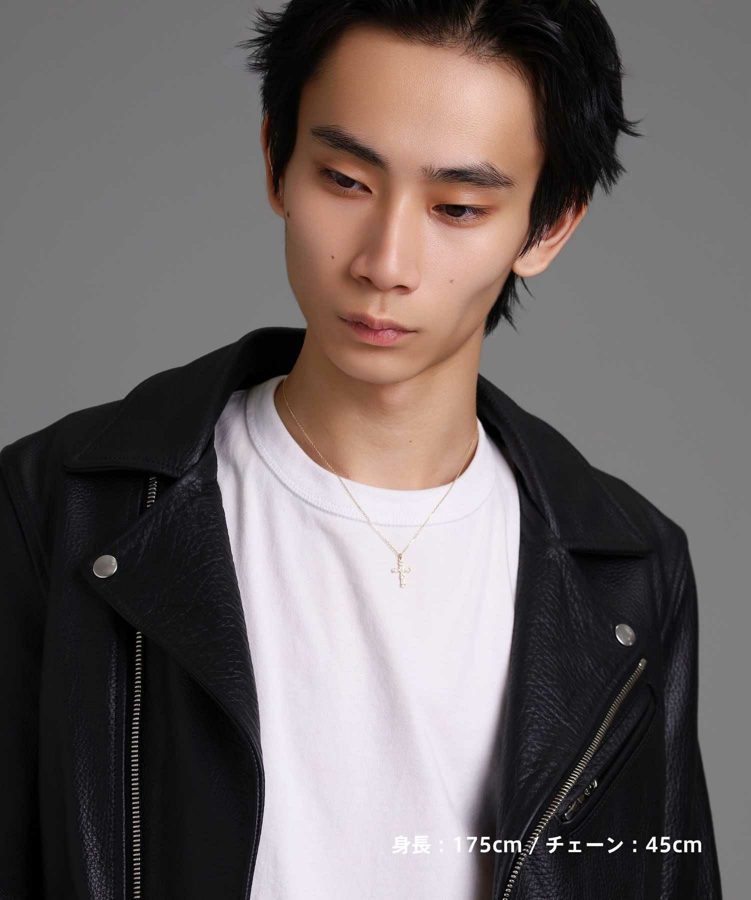 Petite Modern”プチネックレス（ヴィクトリアンクロス/イエロー