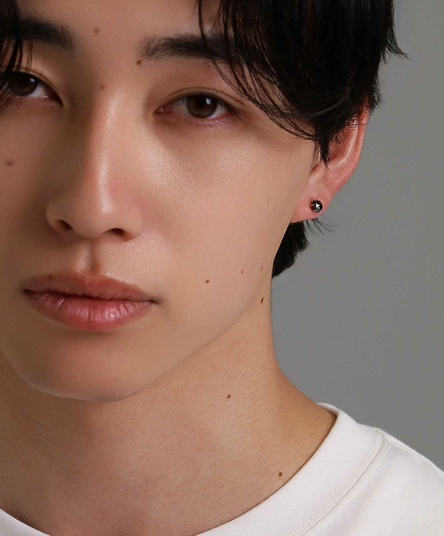 Petite Modern”ブラックダイヤモンドピアス（Lサイズ/0.5CT）/プラチナ