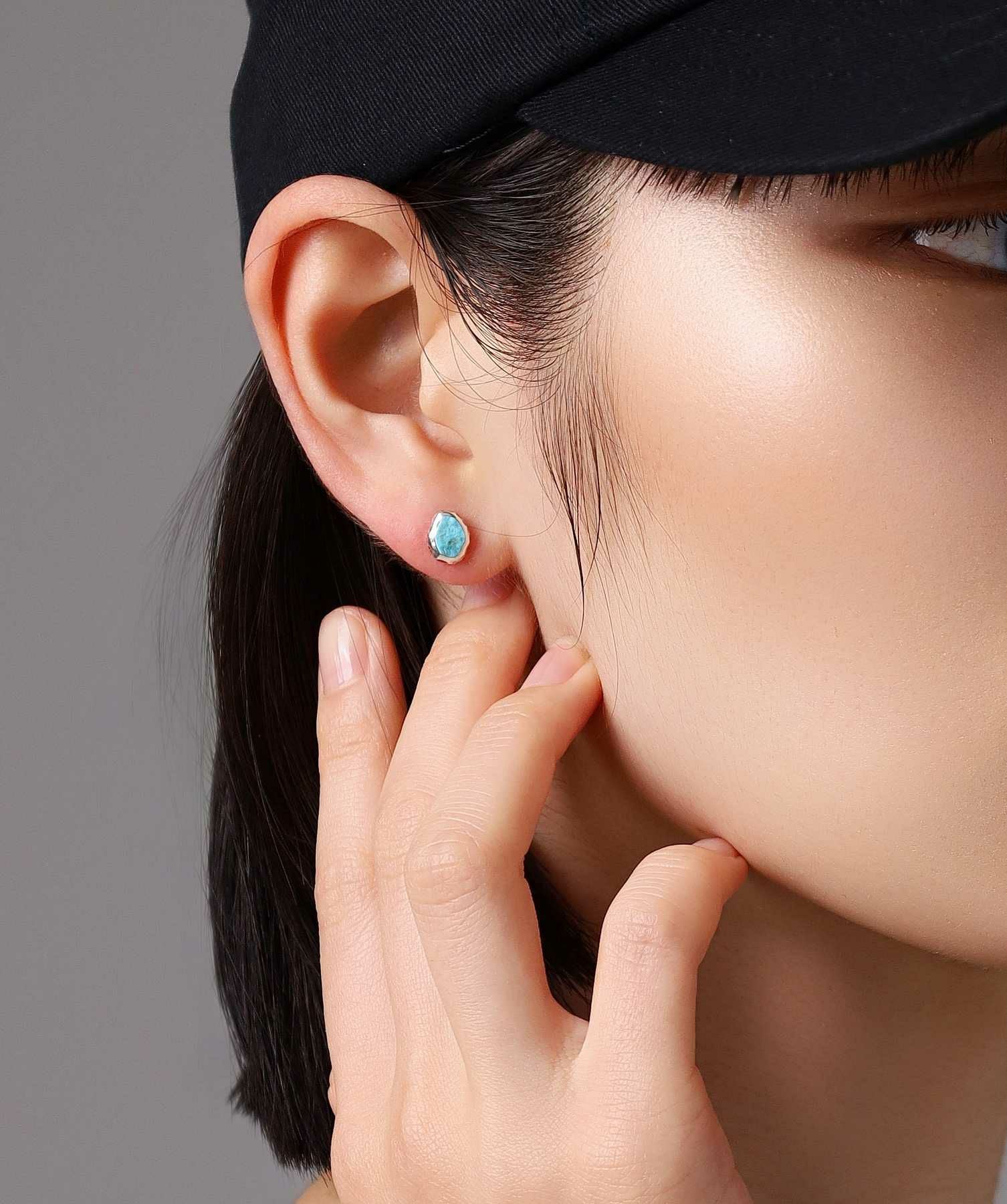 BASIC”スリーピングビューティーターコイズピアス/シルバー925 | LION