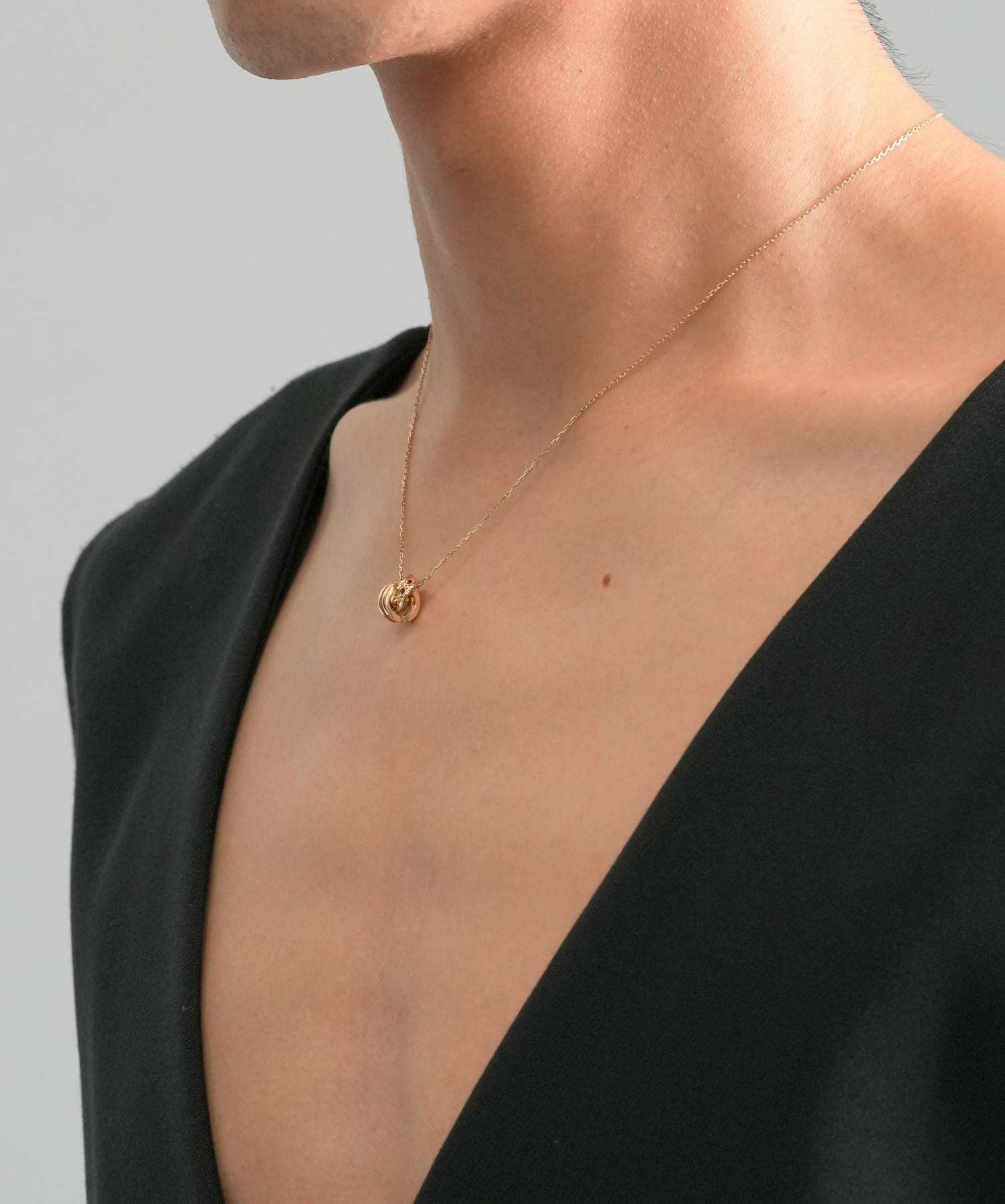 Petite Modern”プチネックレス（ケルトデザインダブルリング/イエロー