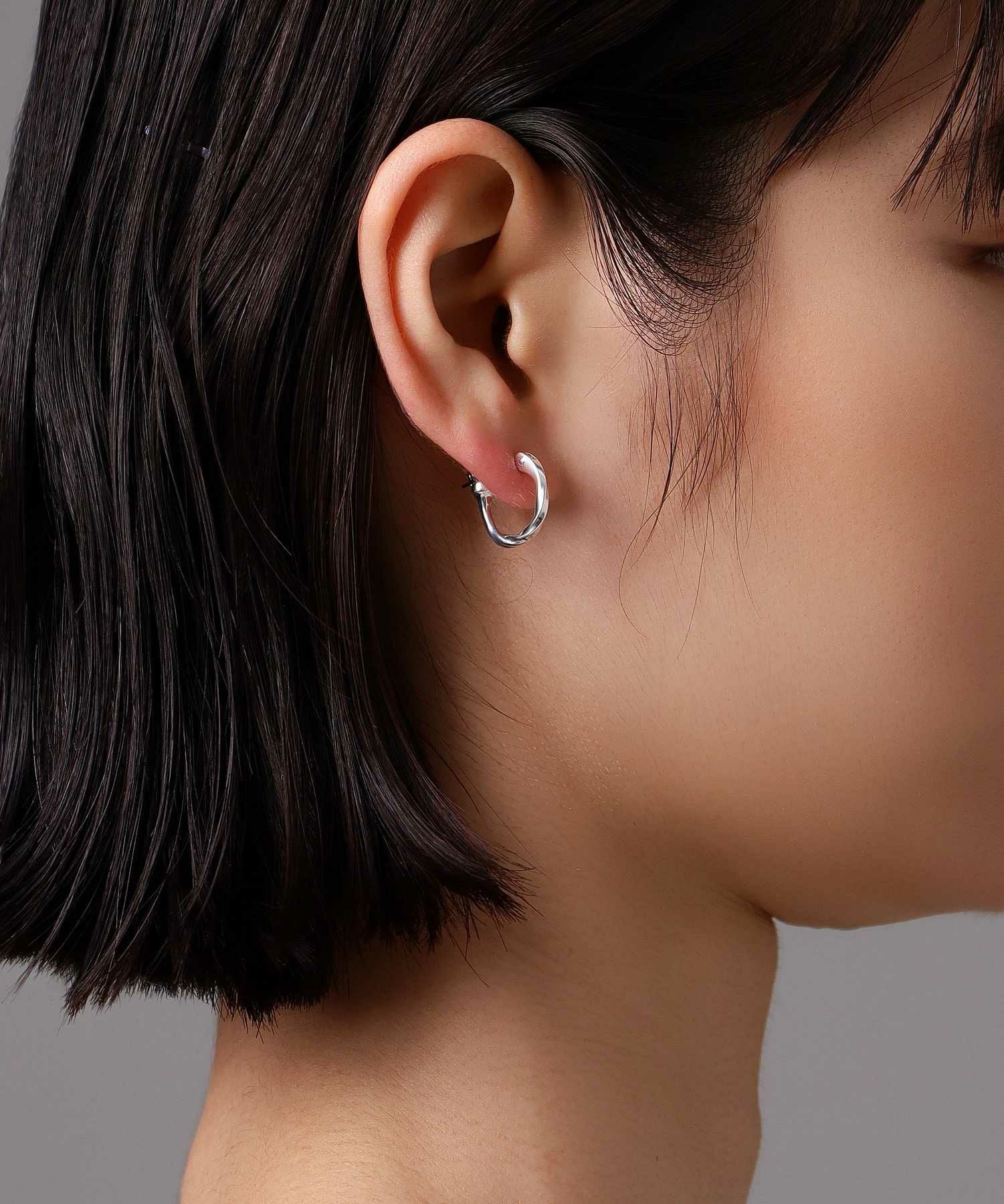 LION HEART シルバーピアス for Gift”クロッシングピアス（ツイスト）/シルバー925 | LION HEART