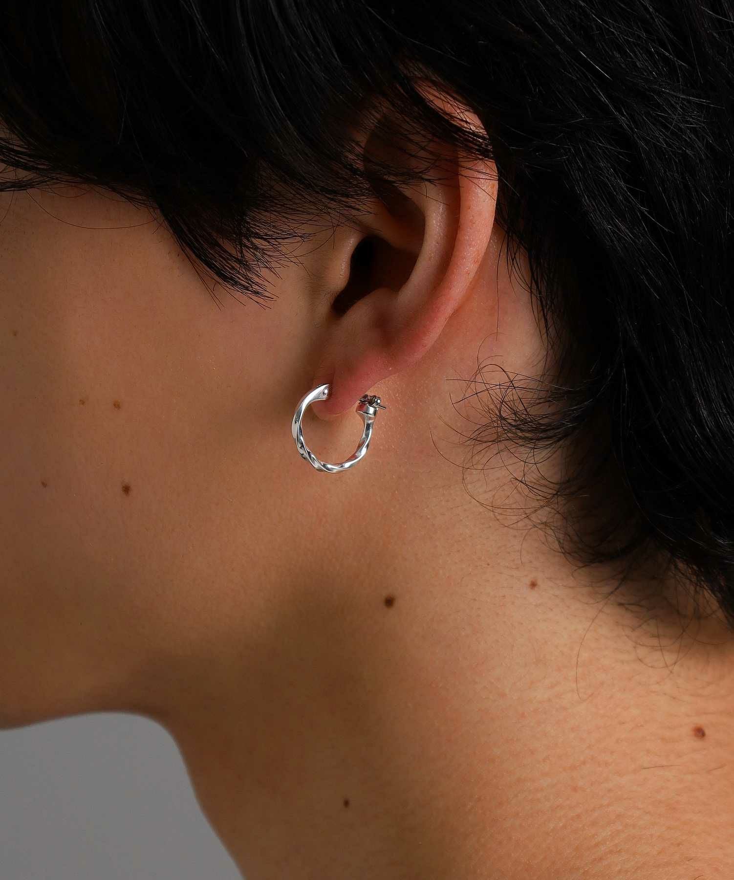 for Gift”クロッシングピアス（ツイスト）/シルバー925 | LION HEART