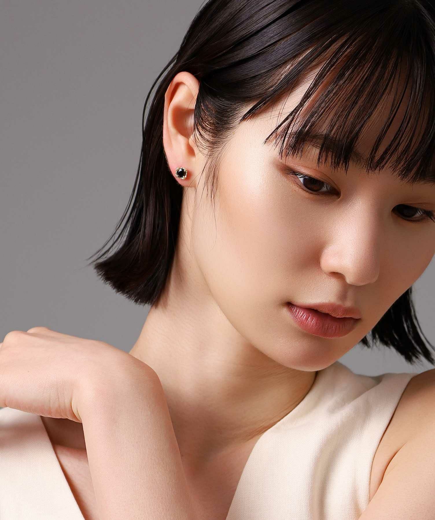 BASIC”コマンダーストーンピアス（ゴールド×ブラック）/K10ゴールド