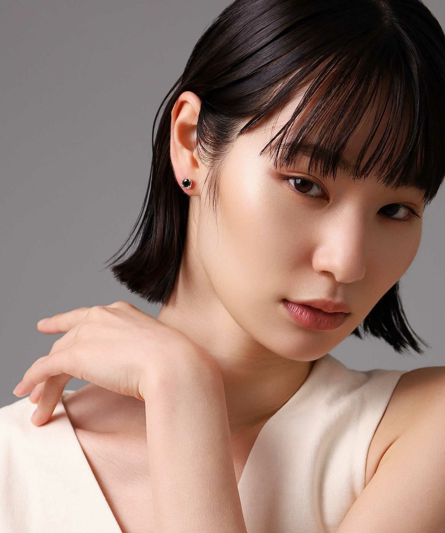 コマンダーストーンピアス/K10ゴールド（ブラック・クリア）