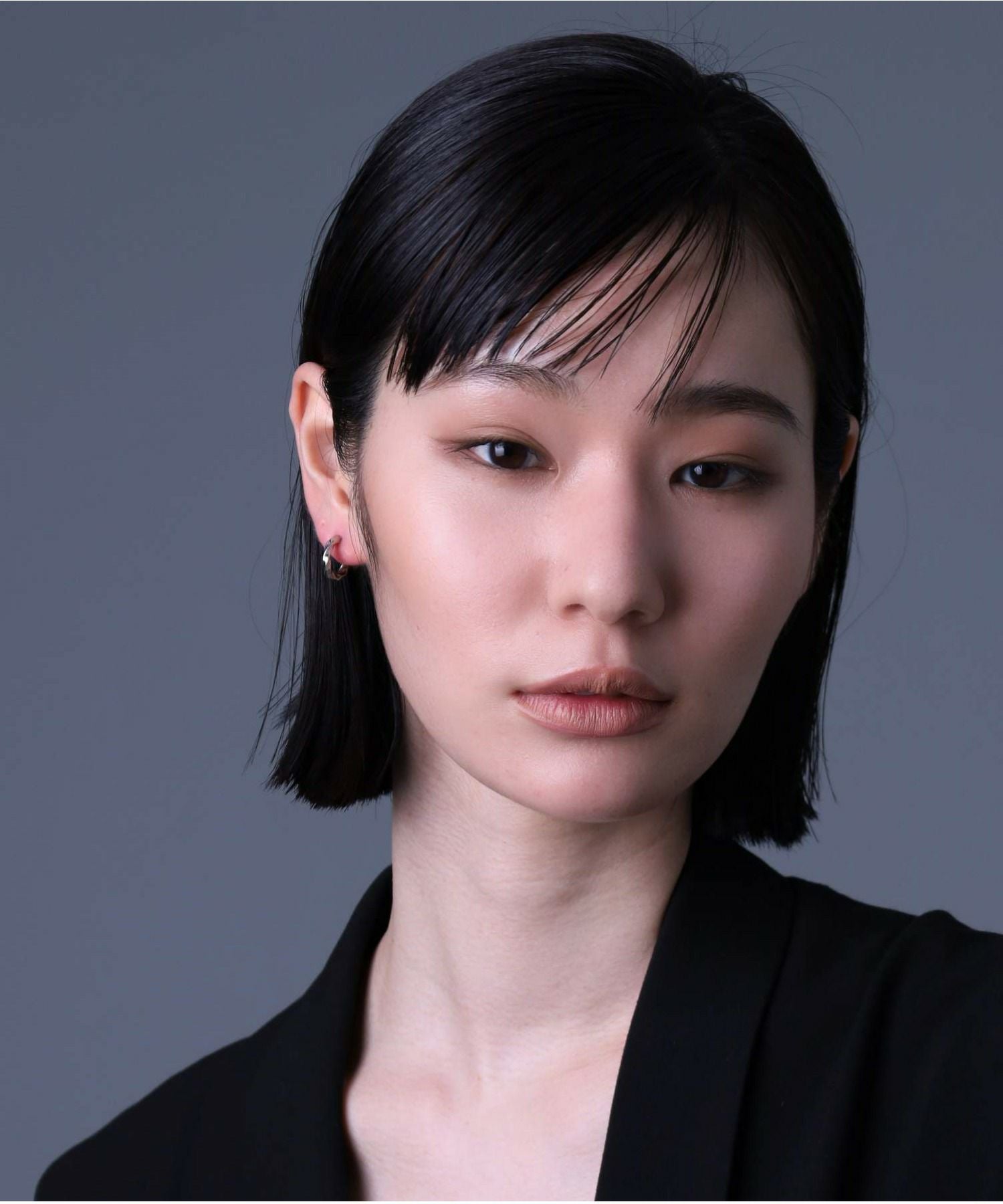 【WEB限定】ツイストフープピアス/シルバー/サージカルステンレス316L（金属アレルギー対応）