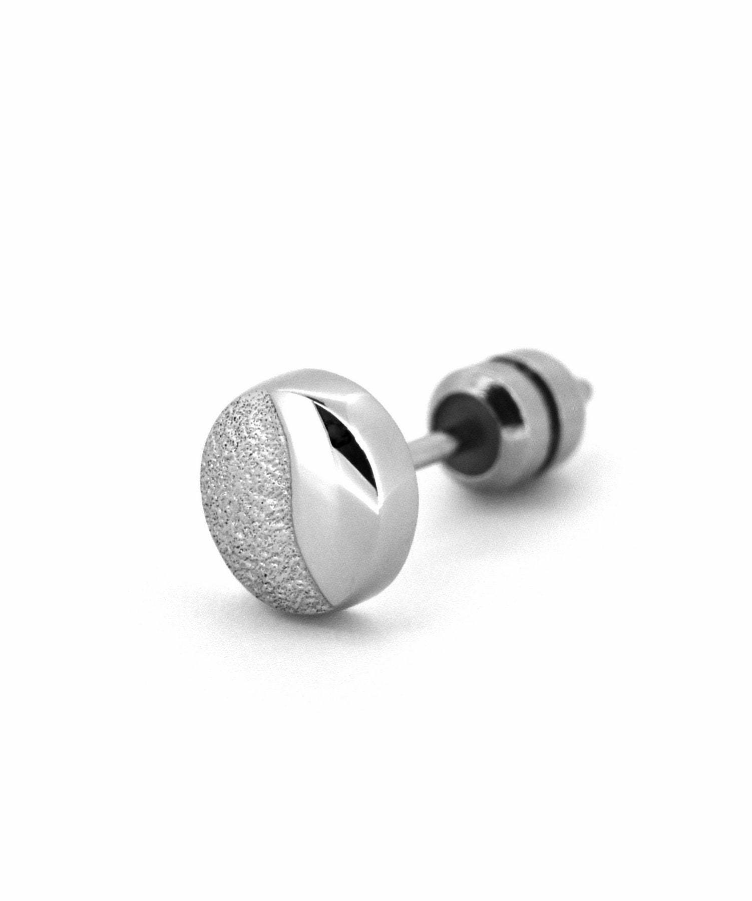 限定展開】“SAND”スタッズピアス（シルバー）/サージカルステンレス