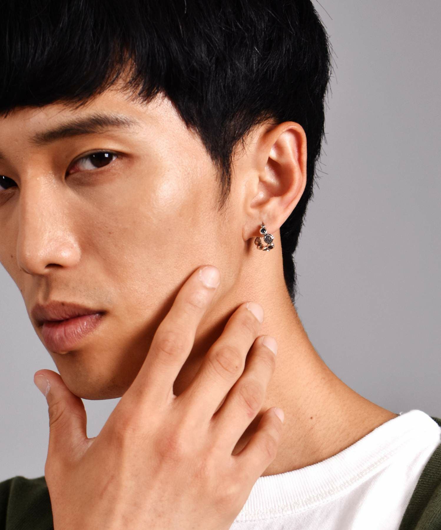 新品　ライオンハート　レオ　LEO　フープ　ウェーブ　ピアス　ジルコニア シャープフープピアス/ブラックジルコニア/左耳用/シルバー925 | LION