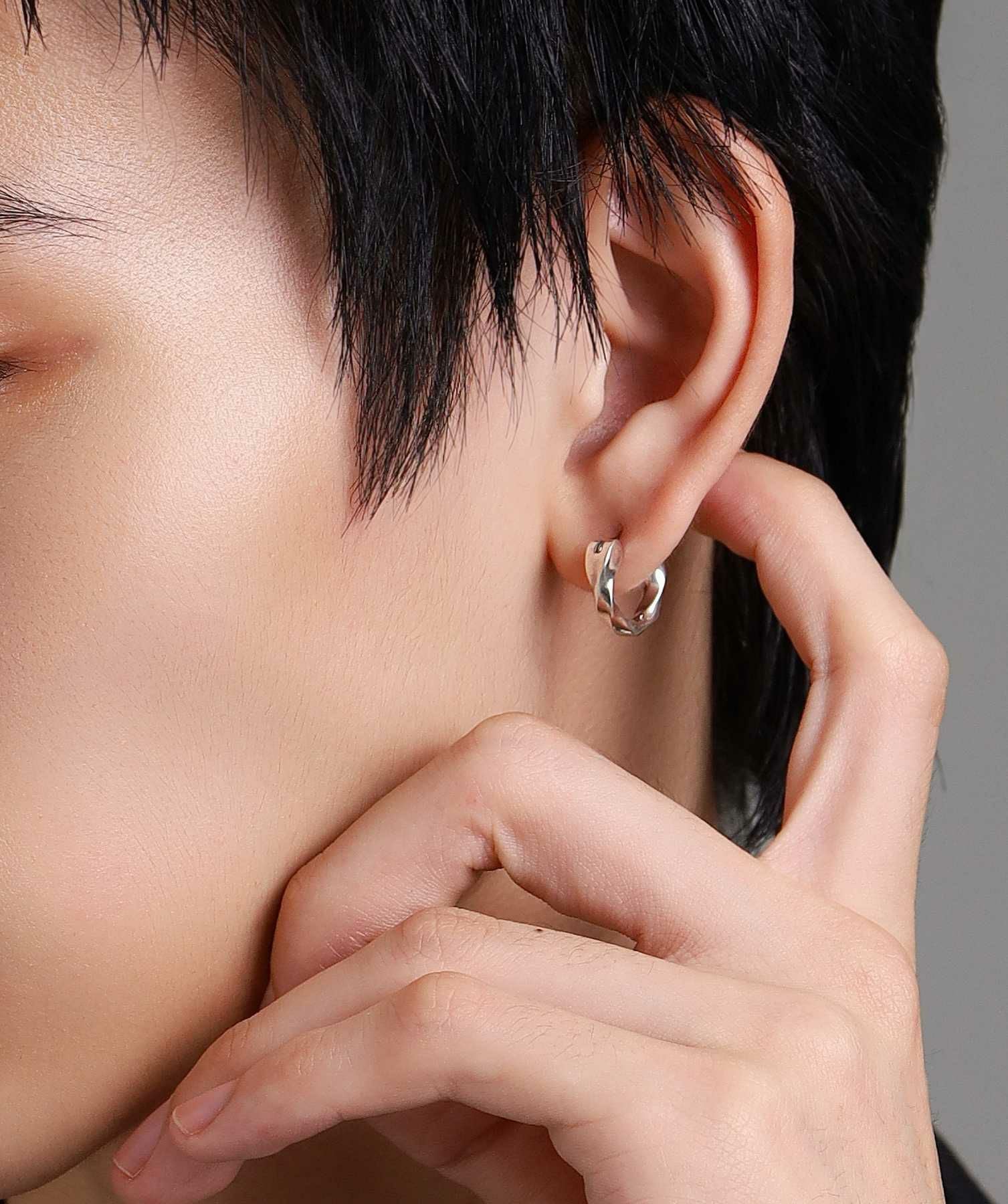 クロッシングピアス/スィックツイスト/シルバー925