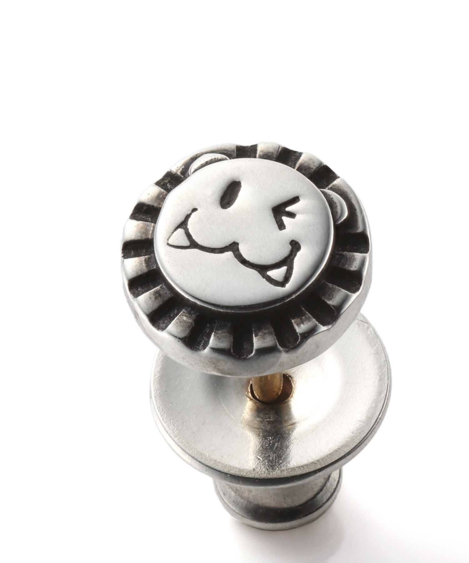 LEO”スタッズピアス(wink)/シルバー925 | LION HEART STORE｜ライオン