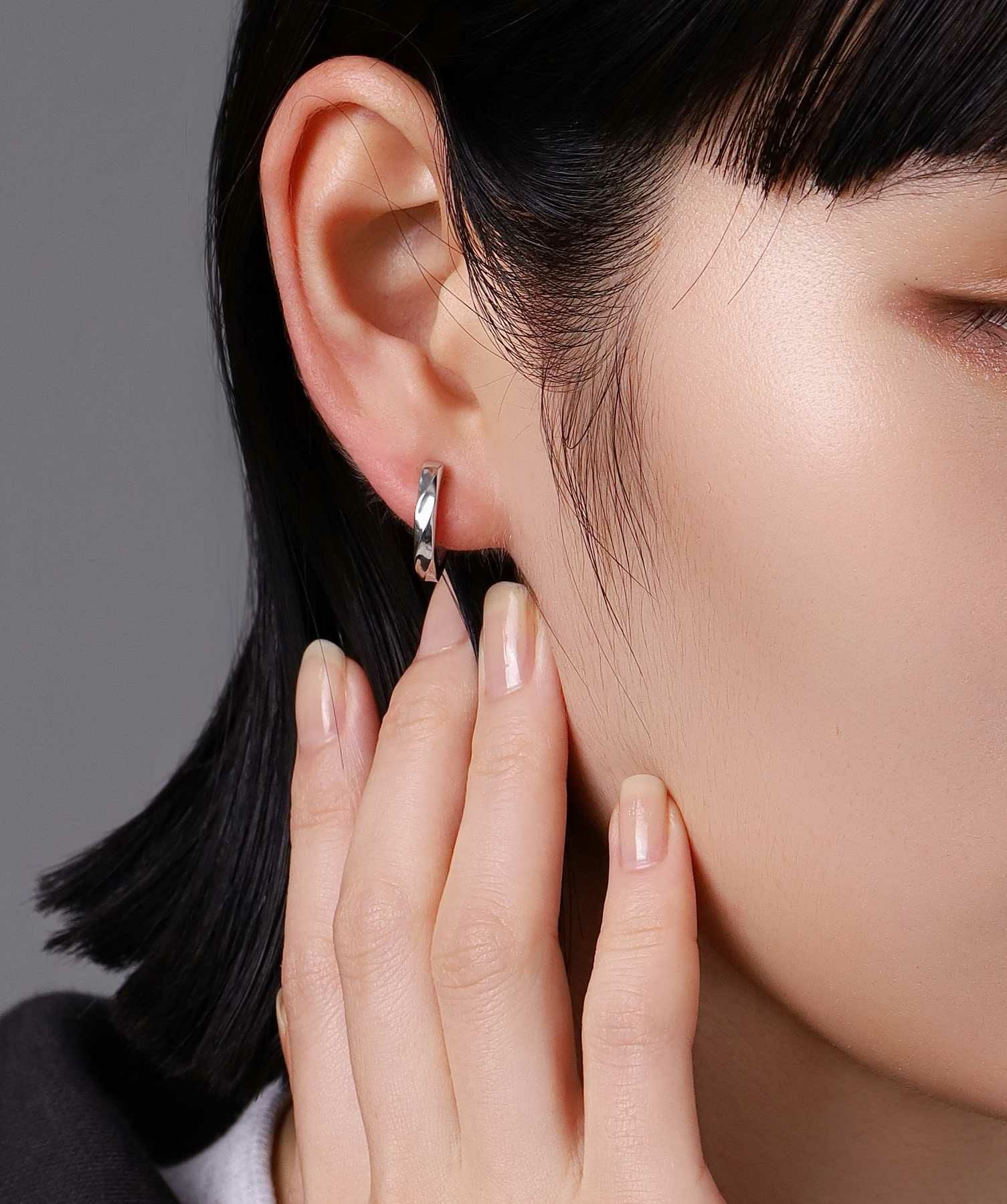 シルバーイヤリング/ツイストテクスチャー/シルバー925 | LION HEART