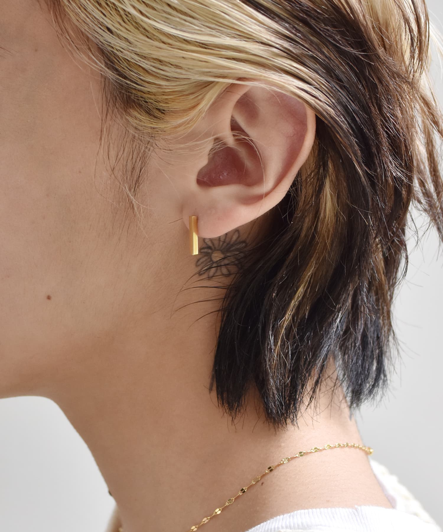トンファーピアス/ゴールド/サージカルステンレス | LION HEART STORE
