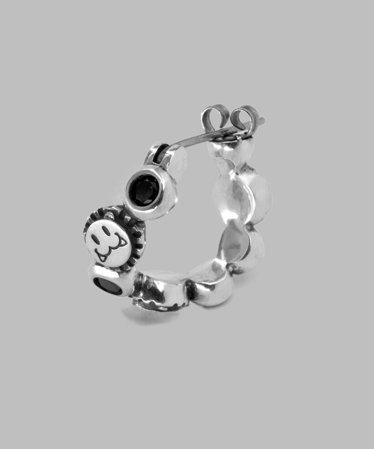 シャープフープピアス/ブラックジルコニア/右耳用/シルバー925 | LION