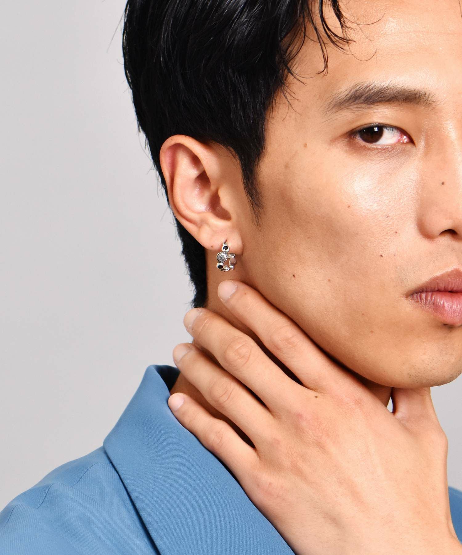 シャープフープピアス/ブラックジルコニア/右耳用/シルバー925