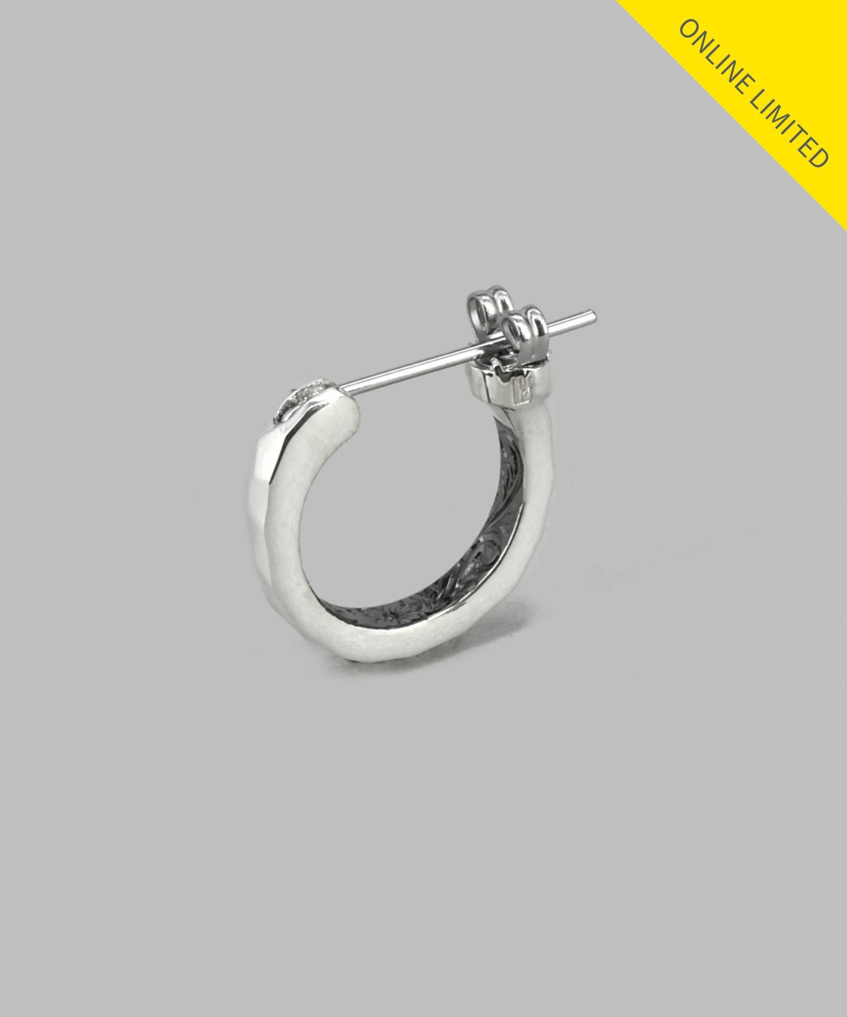 ONLINE STORE 限定】クロッシングピアス/シークレットヘリテイジ