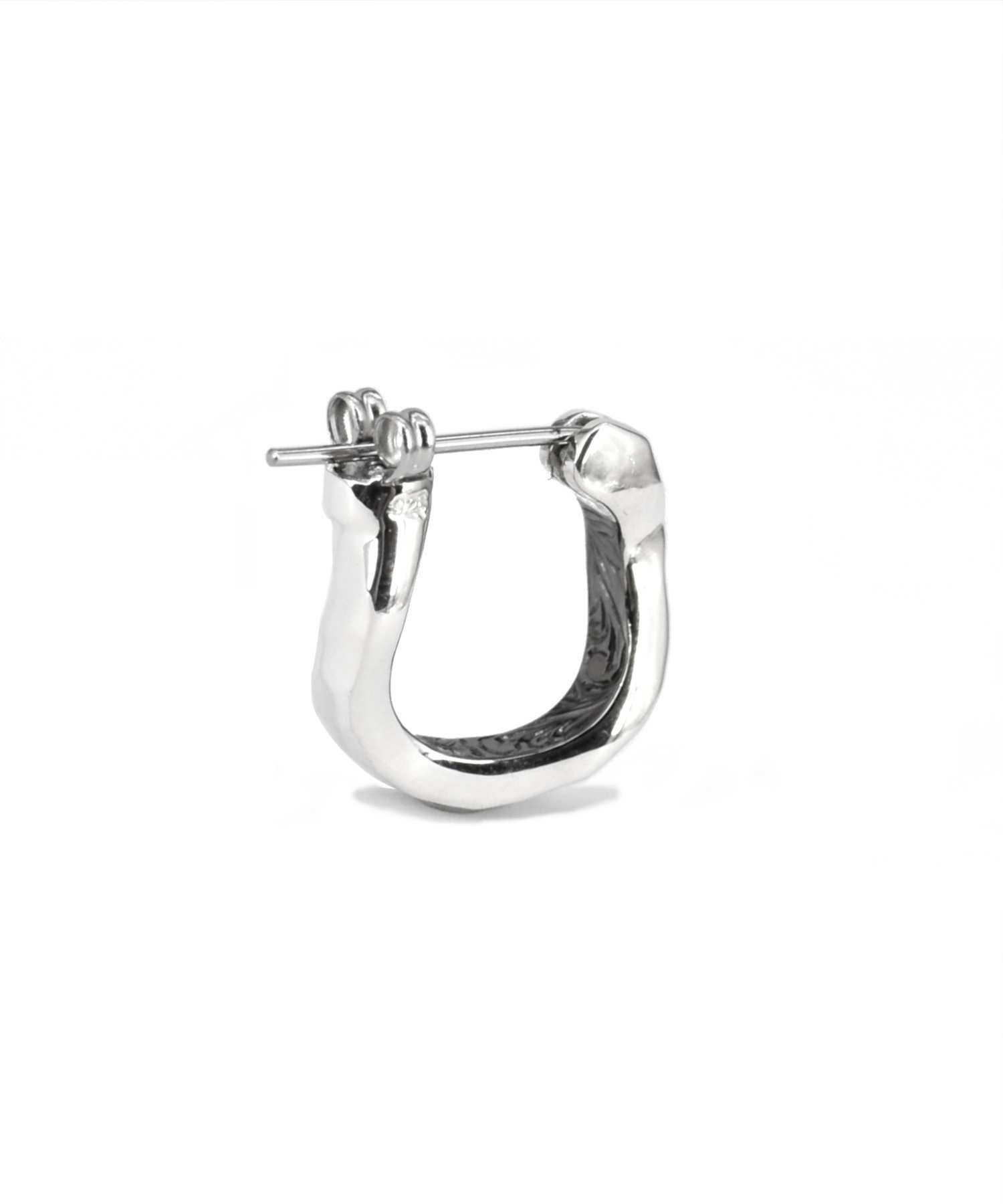 ONLINE STORE 限定】クロッシングピアス/ウェーブシークレット