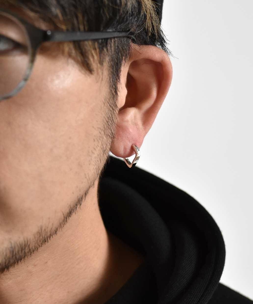 ONLINE STORE 限定】クロッシングピアス/ウェーブシークレット