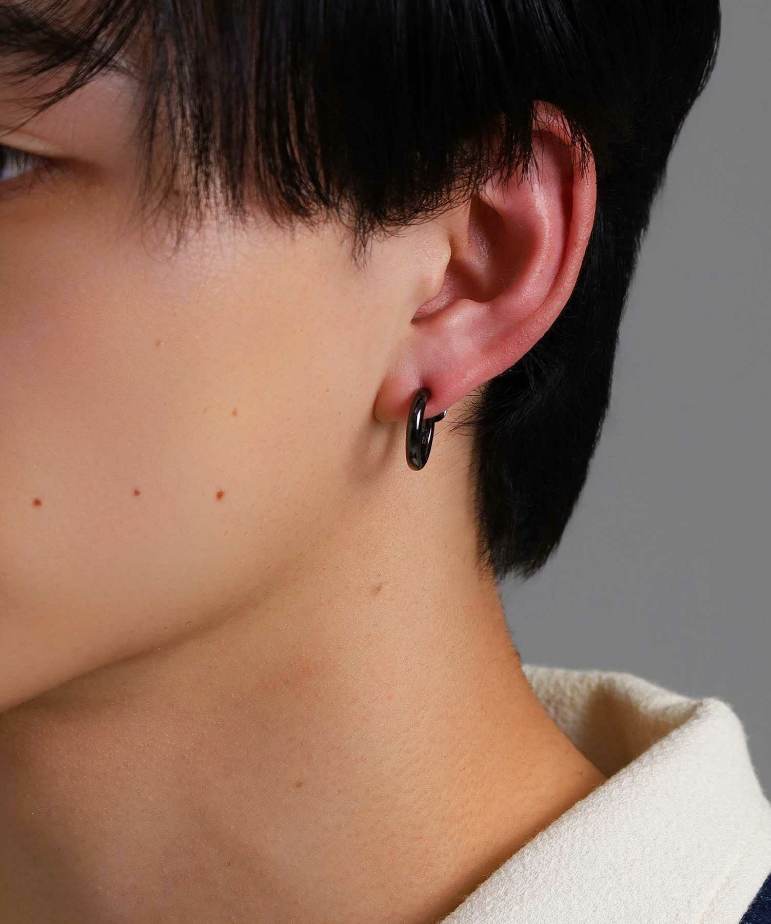 シルバーイヤリング/プレーン/シルバー925（ブラック）