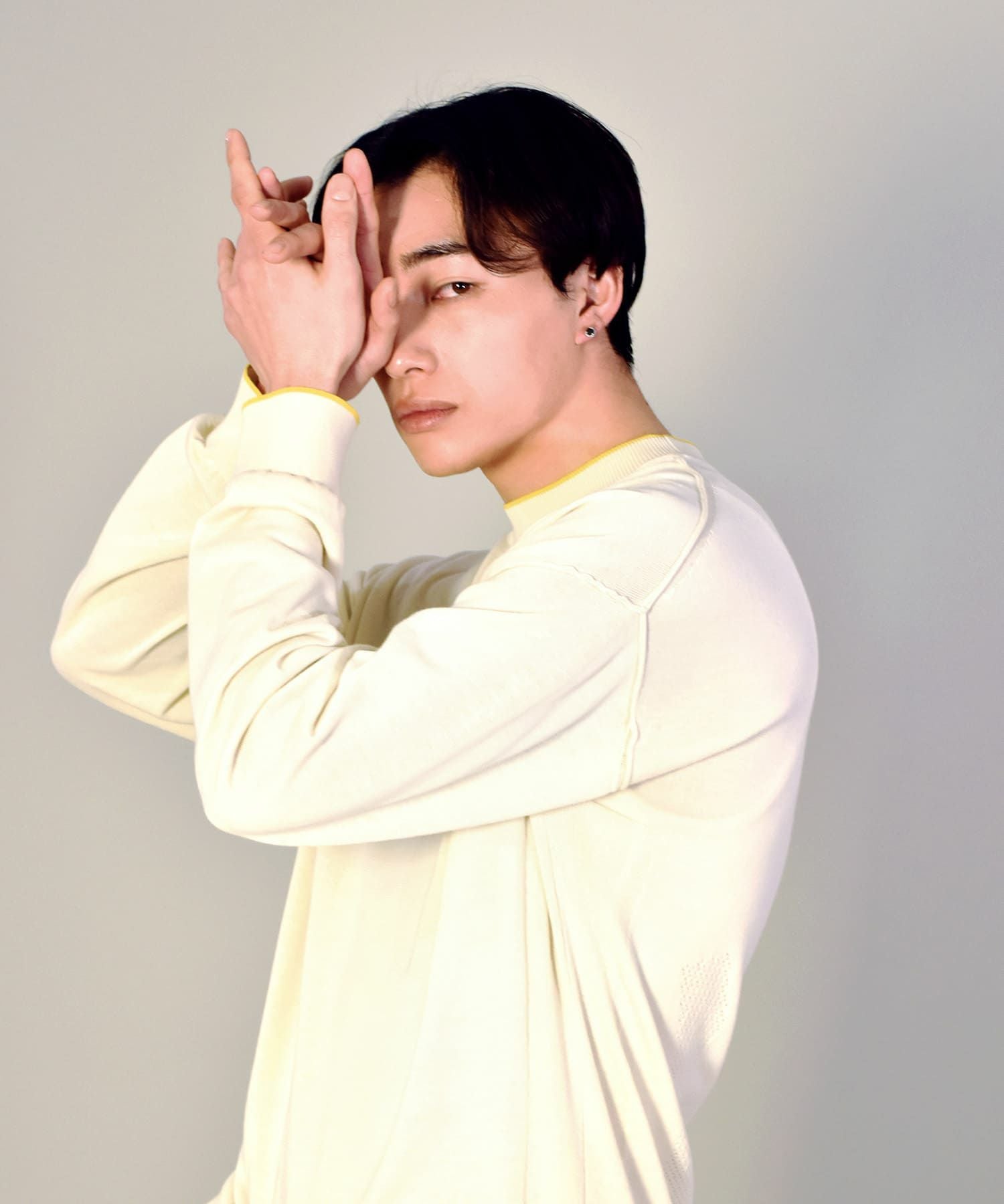 タテガミサイドスタッズピアス/ブラックジルコニア/シルバー925