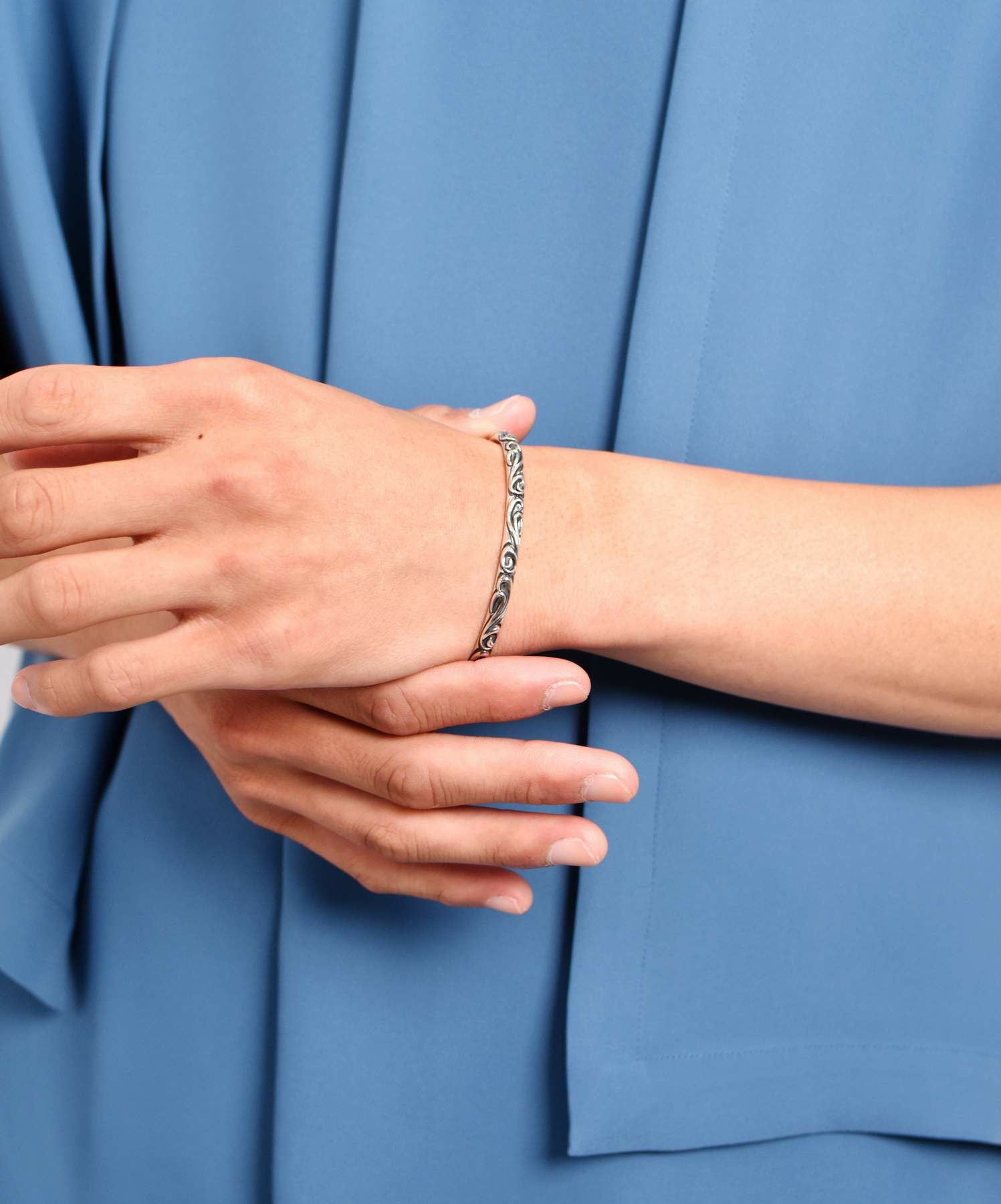 HOWL”タテガミスクロールバングル/シルバー925 | LION HEART STORE