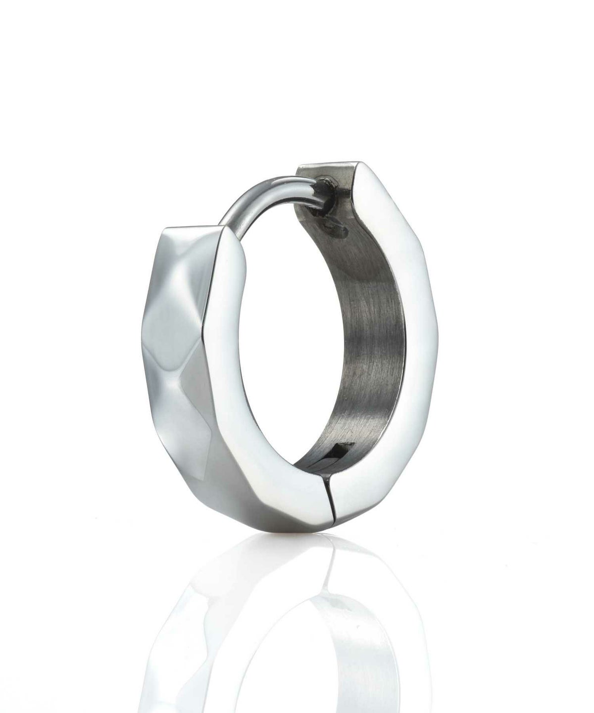 【WEB限定】カッティングフープピアス/シルバー×ブラック/サージカルステンレス316L（金属アレルギー対応）