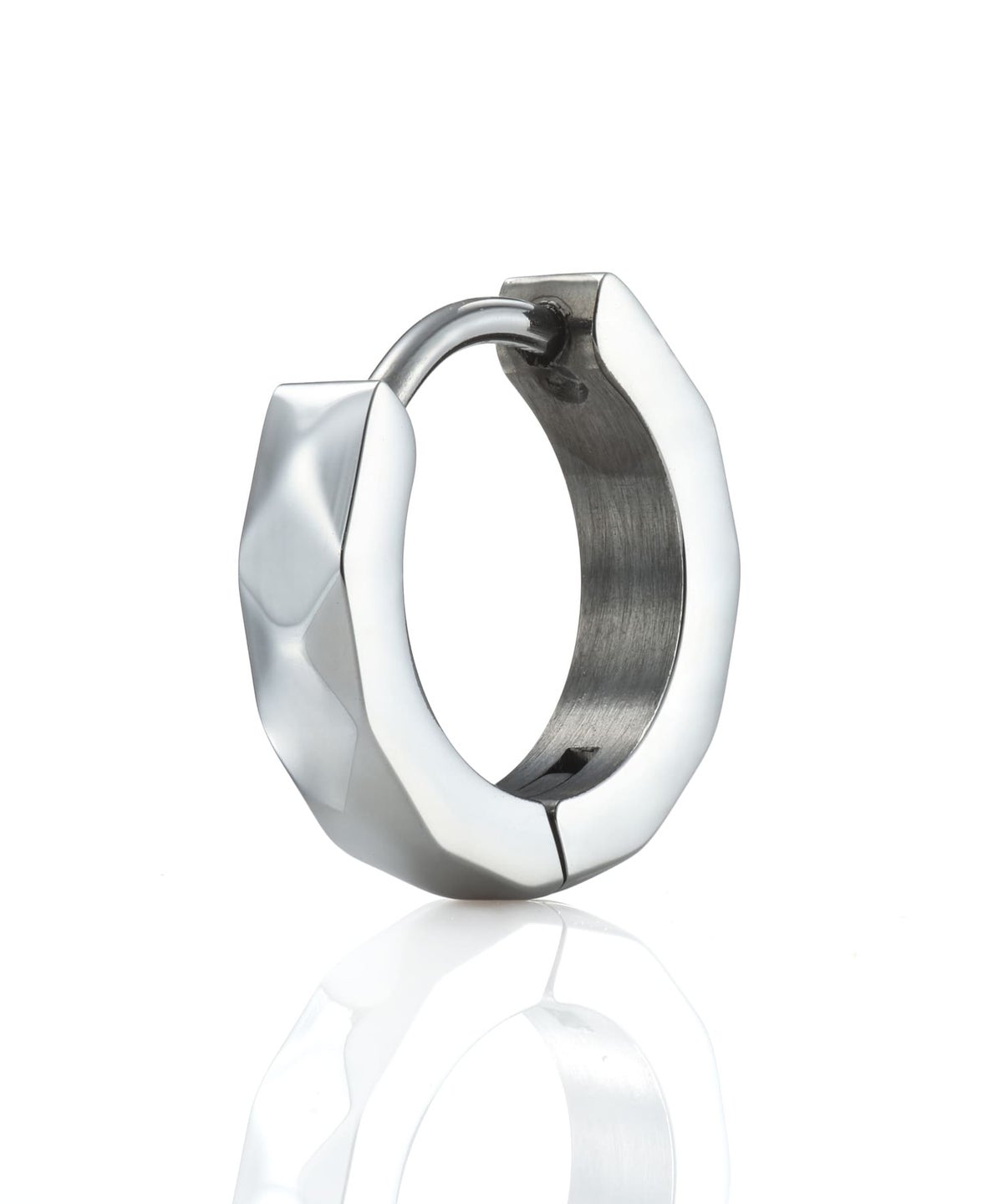 【WEB限定】カッティングフープピアス/シルバー×ブラック/サージカルステンレス316L（金属アレルギー対応）