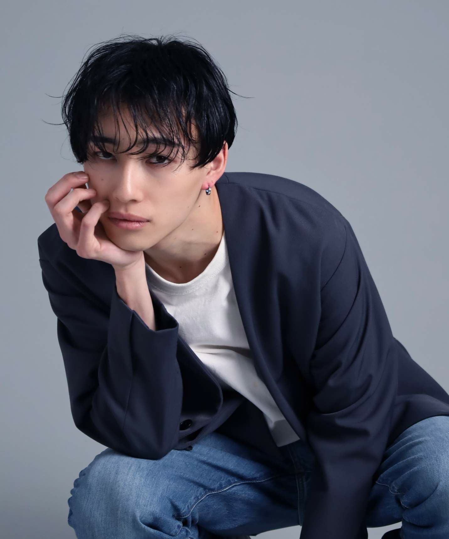 限定展開】“THE EDGE”カッティングフープピアス/シルバー×ブルー