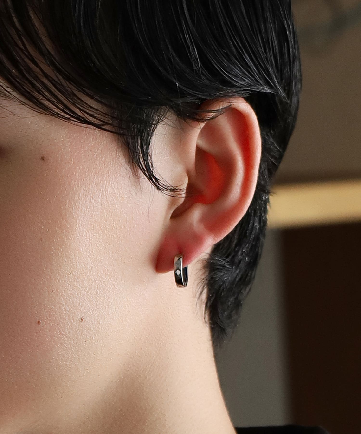限定展開】“THE EDGE”カッティングフープピアス/シルバー×ブルー
