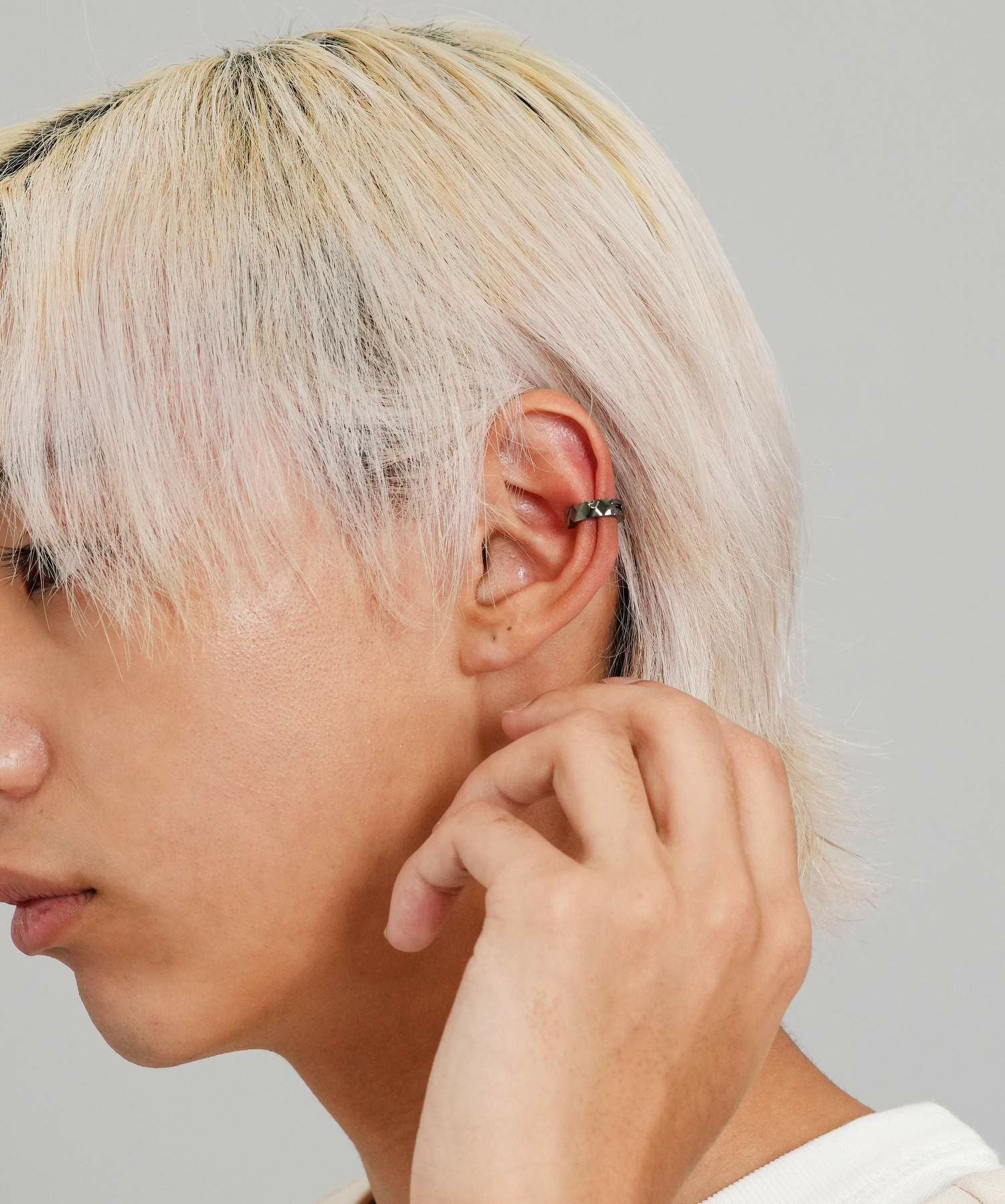 限定展開】カッティングイヤーカフ/ライトブラック/サージカル