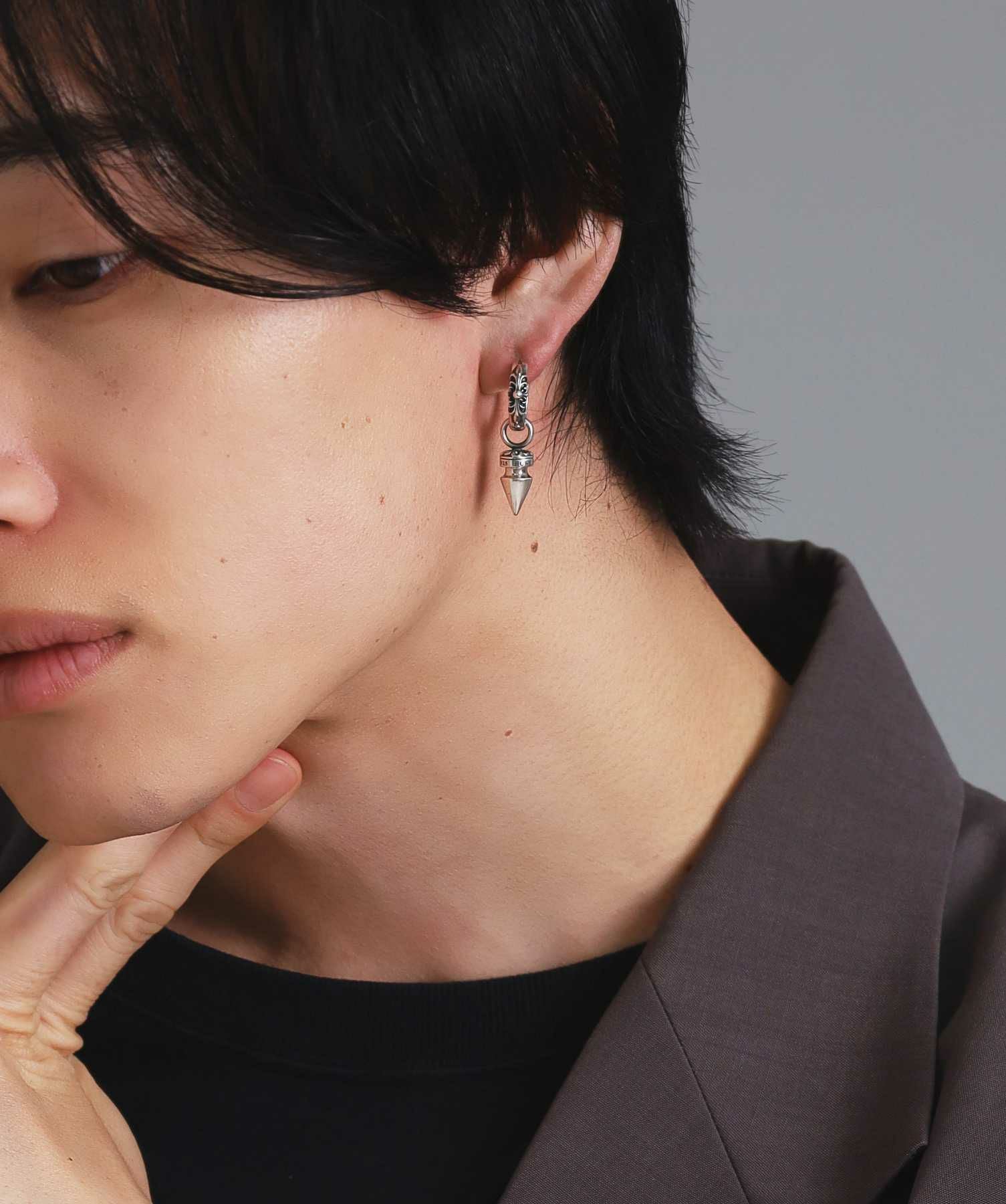 HOWL”クロッシングピアス（スパイクドドロップ）/シルバー925 | LION