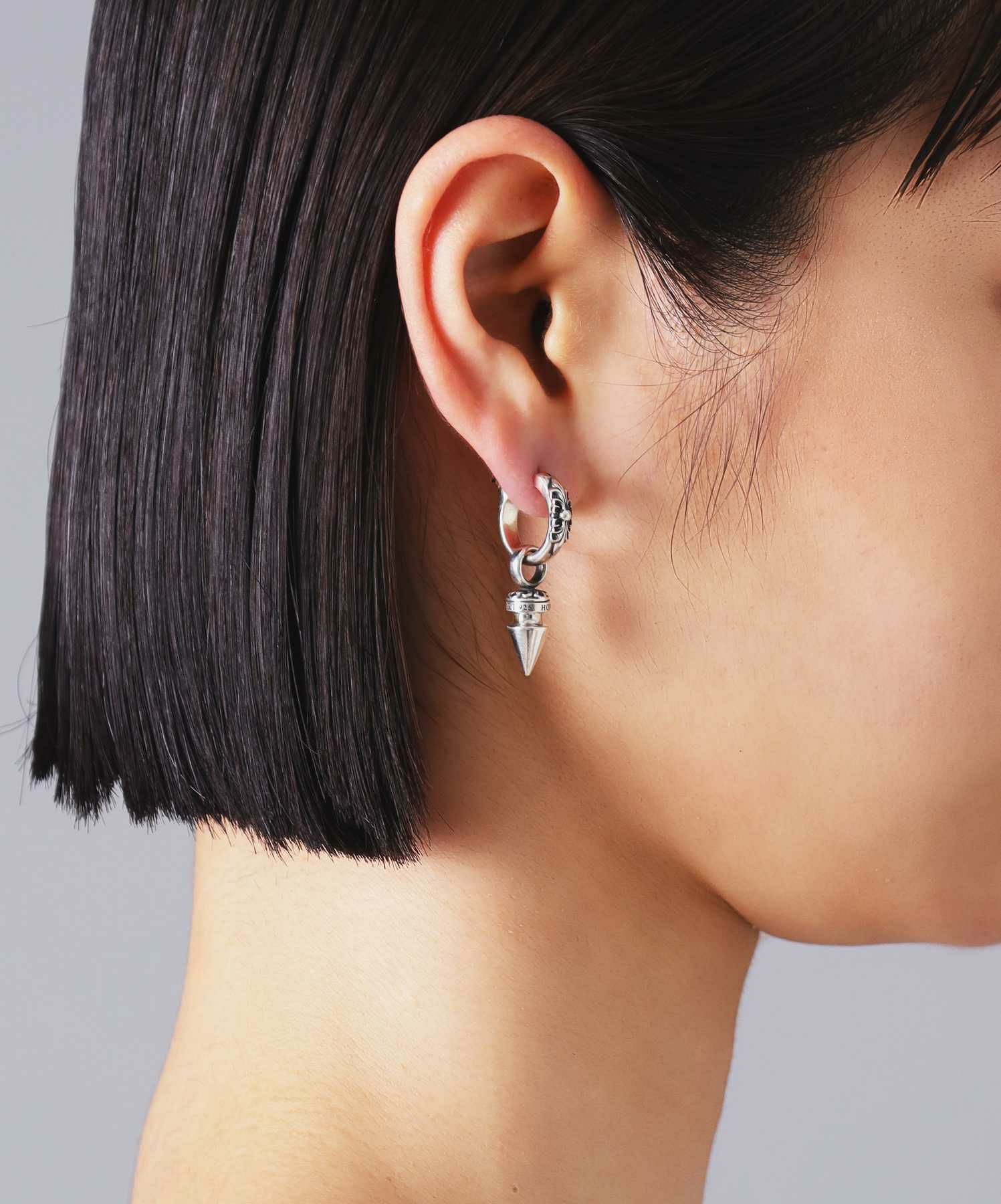 HOWL”クロッシングピアス（スパイクドドロップ）/シルバー925 | LION