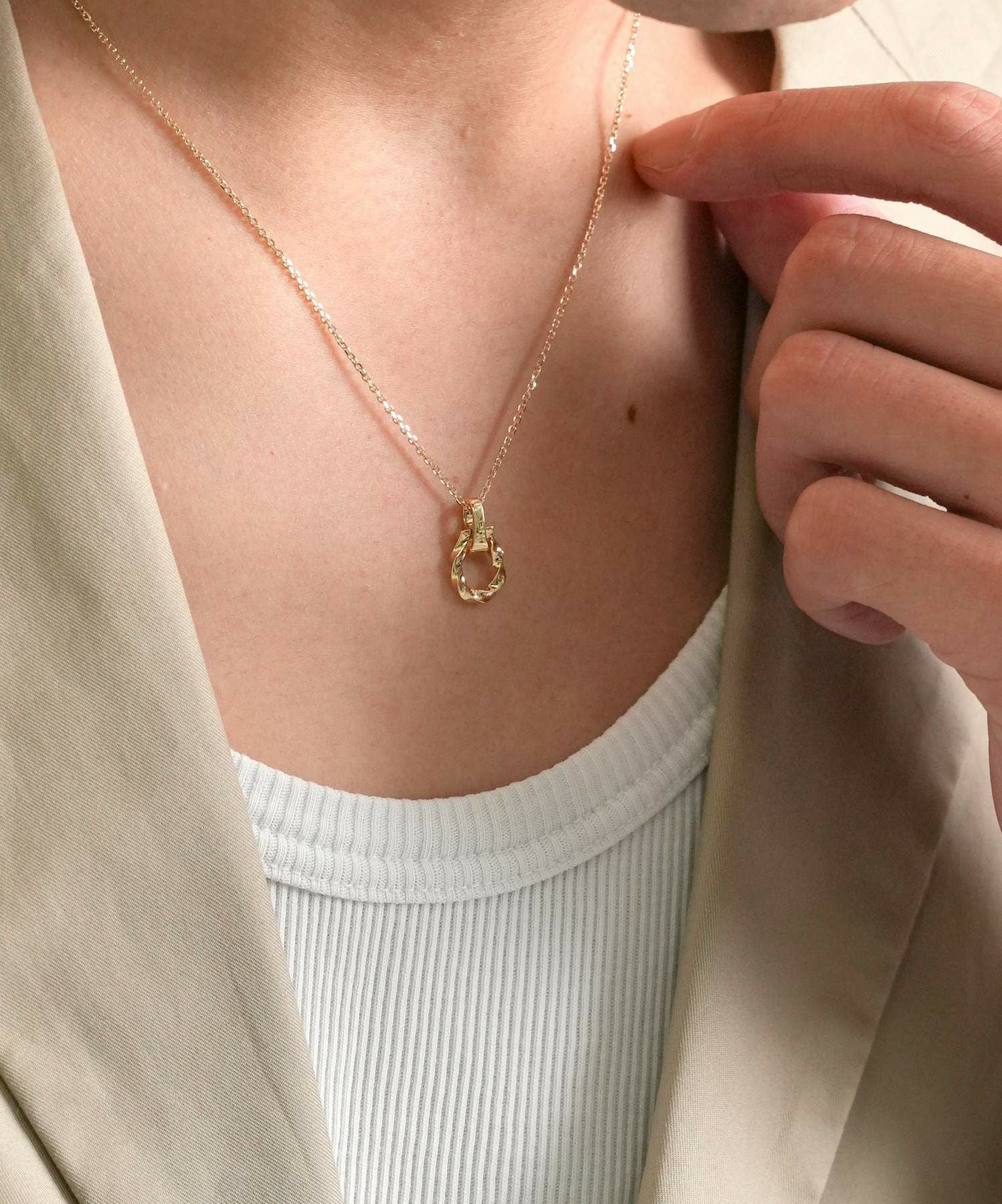 ツイストホースシュープチネックレス/K10ゴールド | LION HEART STORE