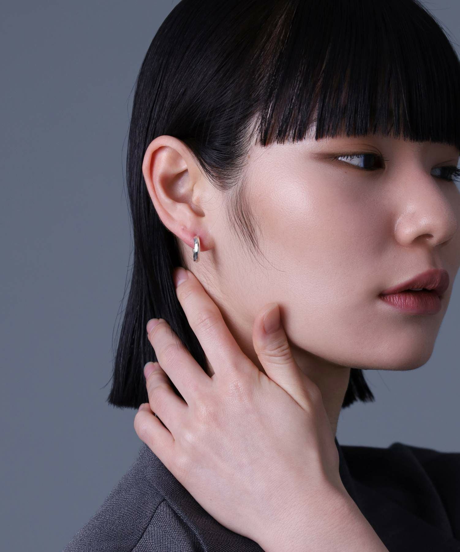 クラッチピアス/サイドストーン/ブラックジルコニア/シルバー92