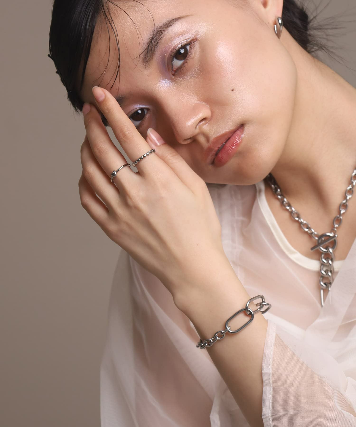 Moment”ミックスチェーンブレスレット/オーバル×アズキ/シルバー