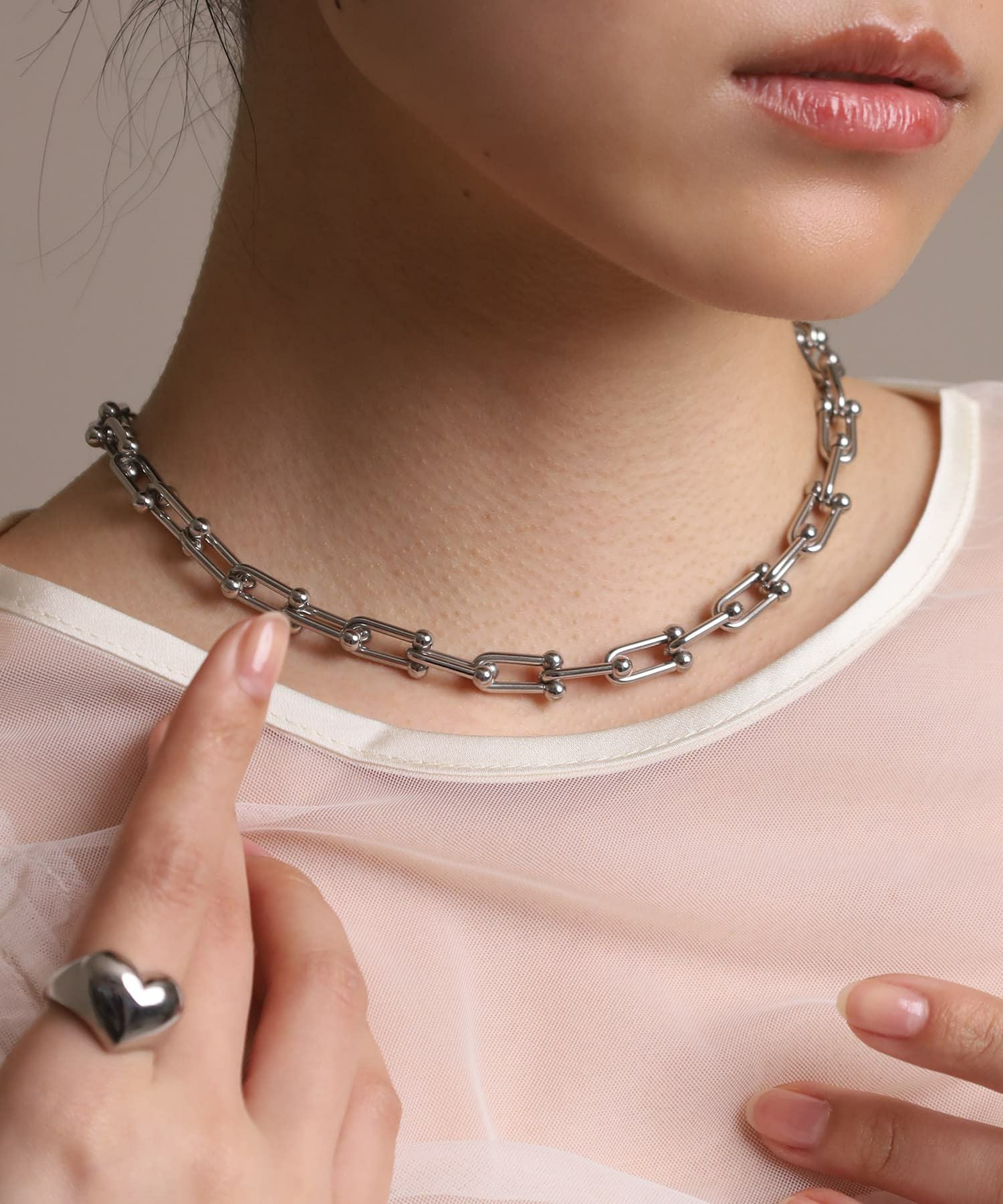 Moment”リンクホースシューチェーンネックレス/シルバー/サージカル