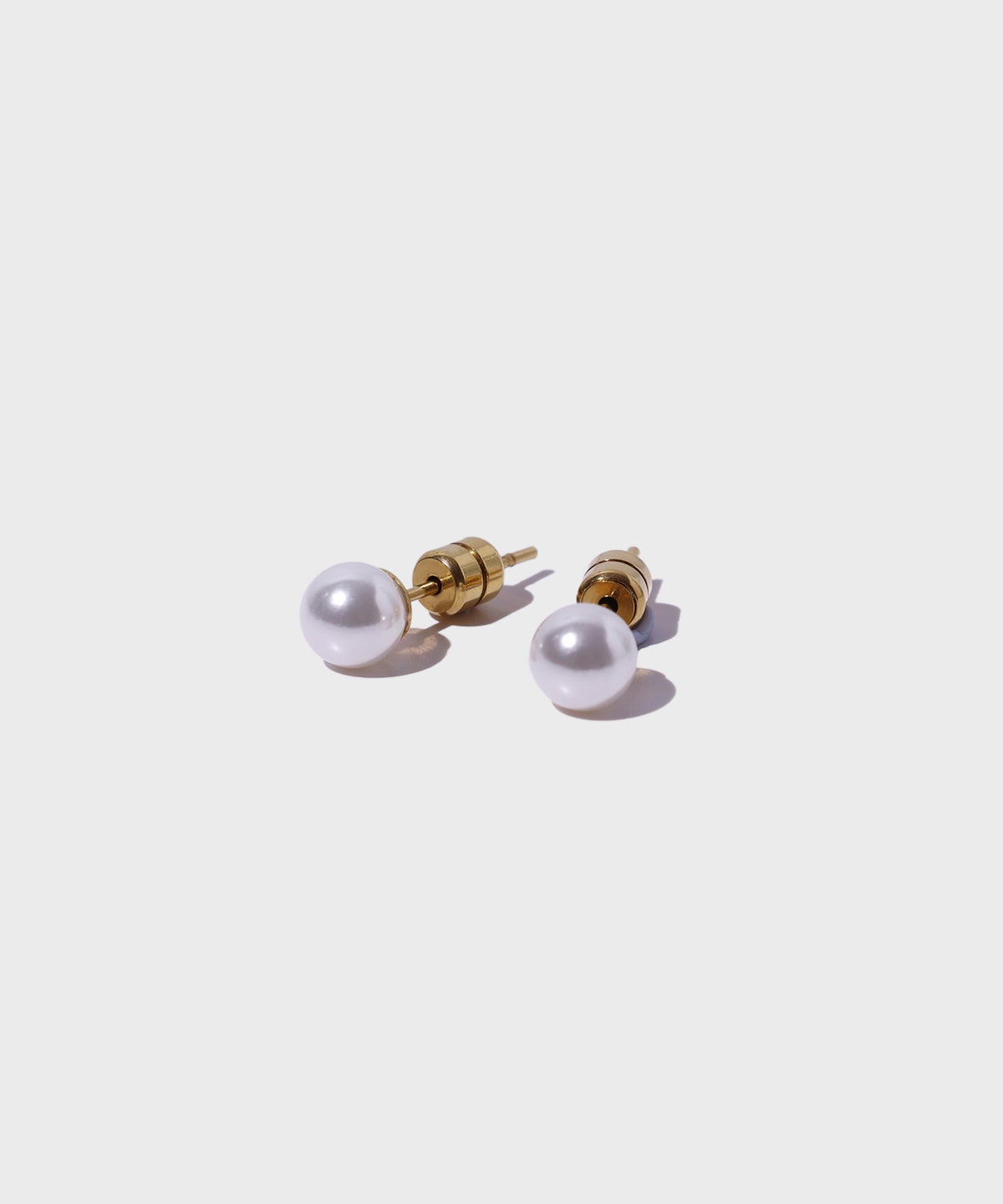 MELLOW”1粒パールピアス/5mm/ゴールド/サージカルステンレス316L（金属 