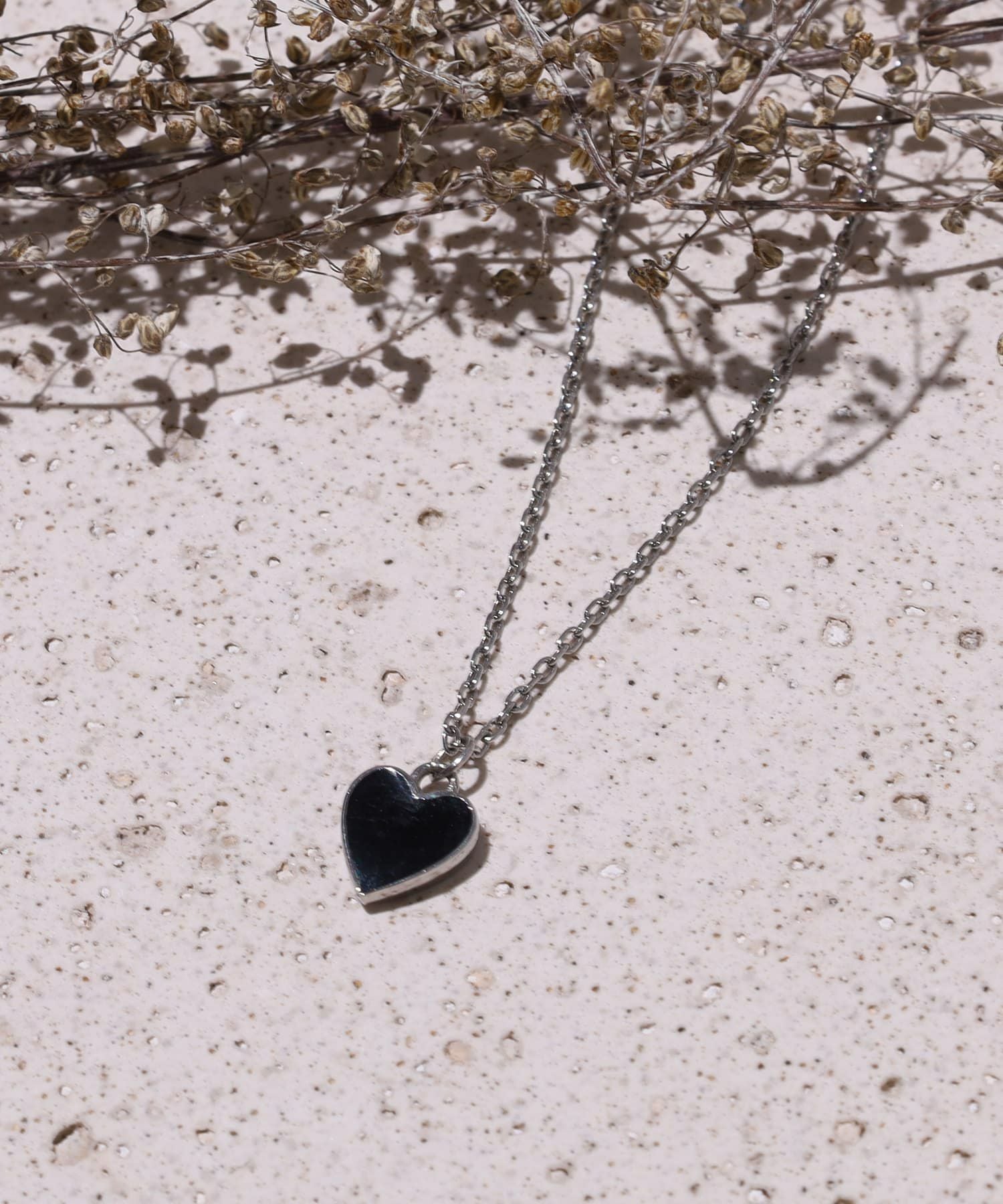 Moment”ハートネックレス/ブラック/シルバー/サージカルステンレス316L