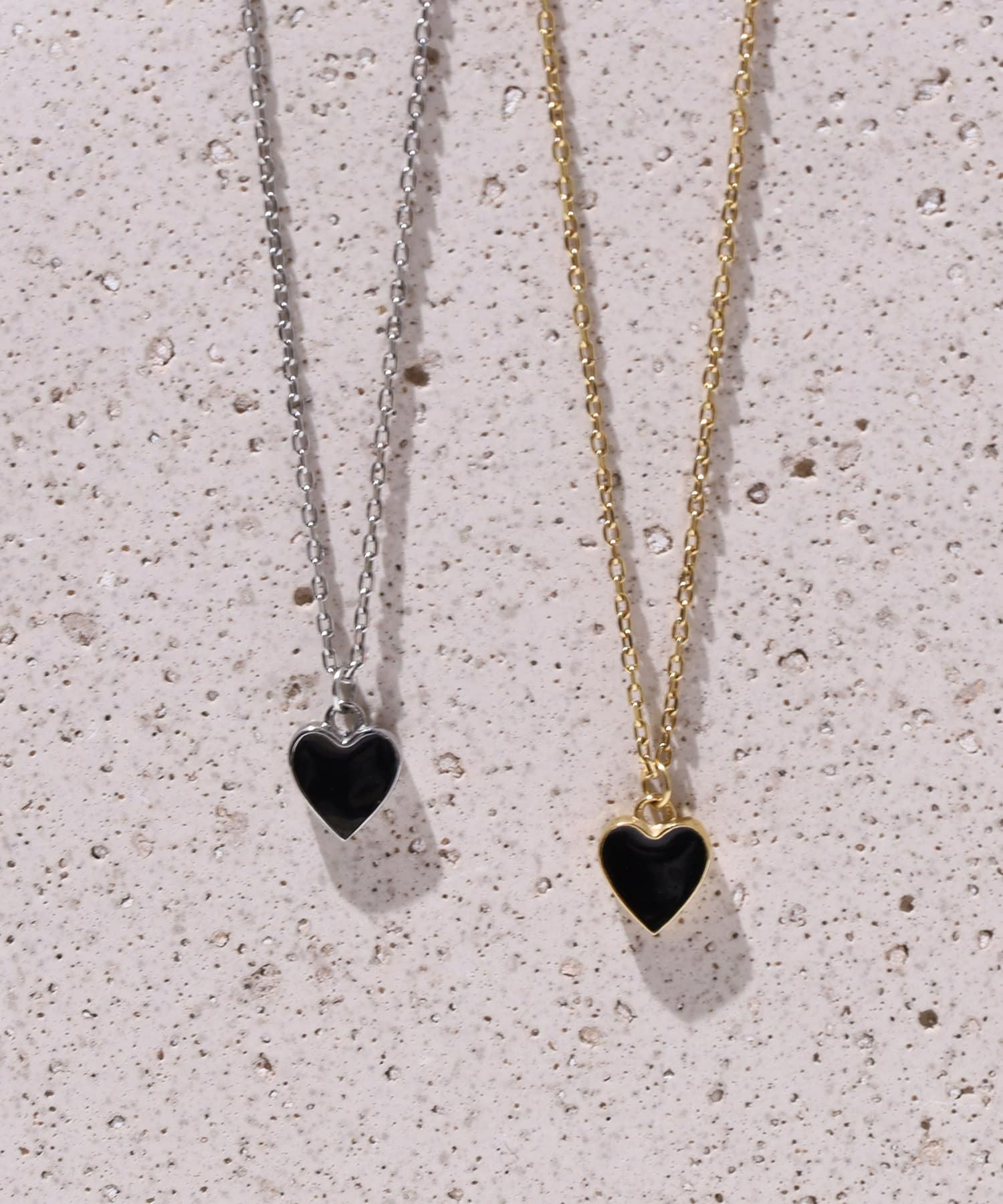 Moment”ハートネックレス/ブラック/シルバー/サージカルステンレス316L