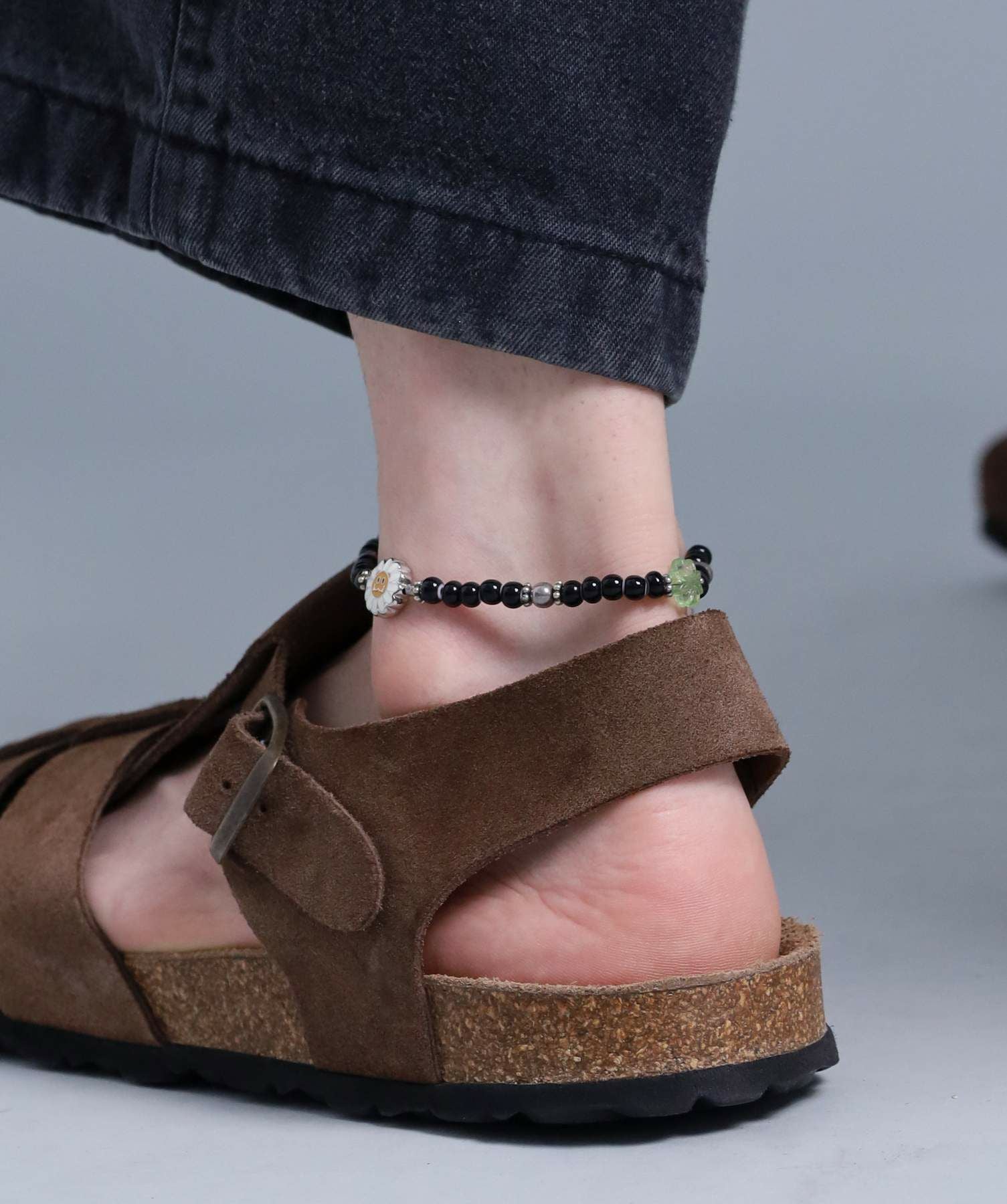 フラワーLEOアンクレット/ブラックカラービーズ