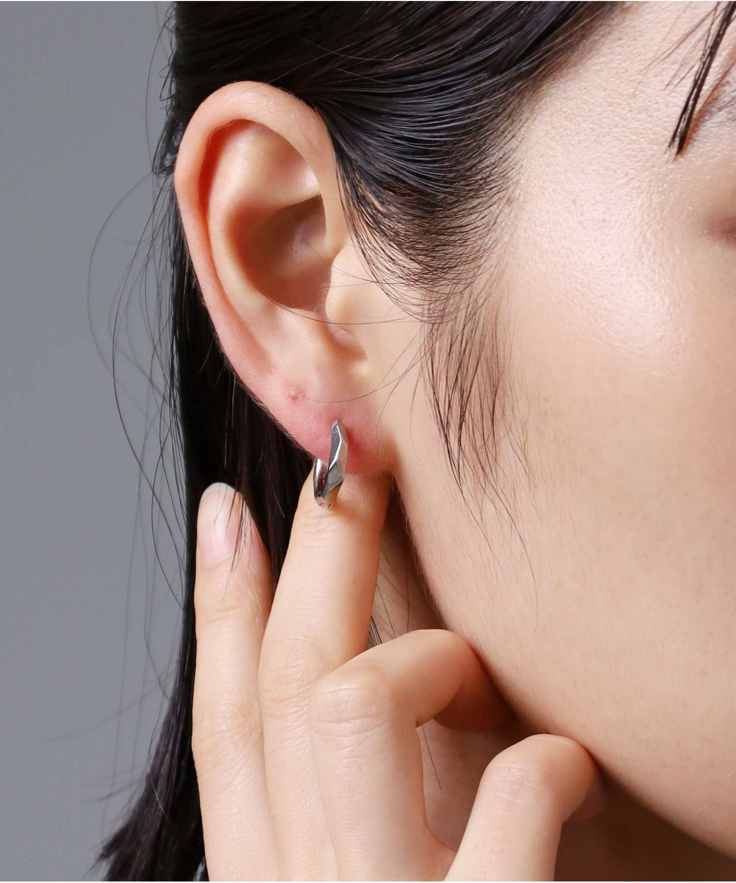 【限定展開】ディストーションフープピアス/サージカルステンレス316L（金属アレルギー対応）