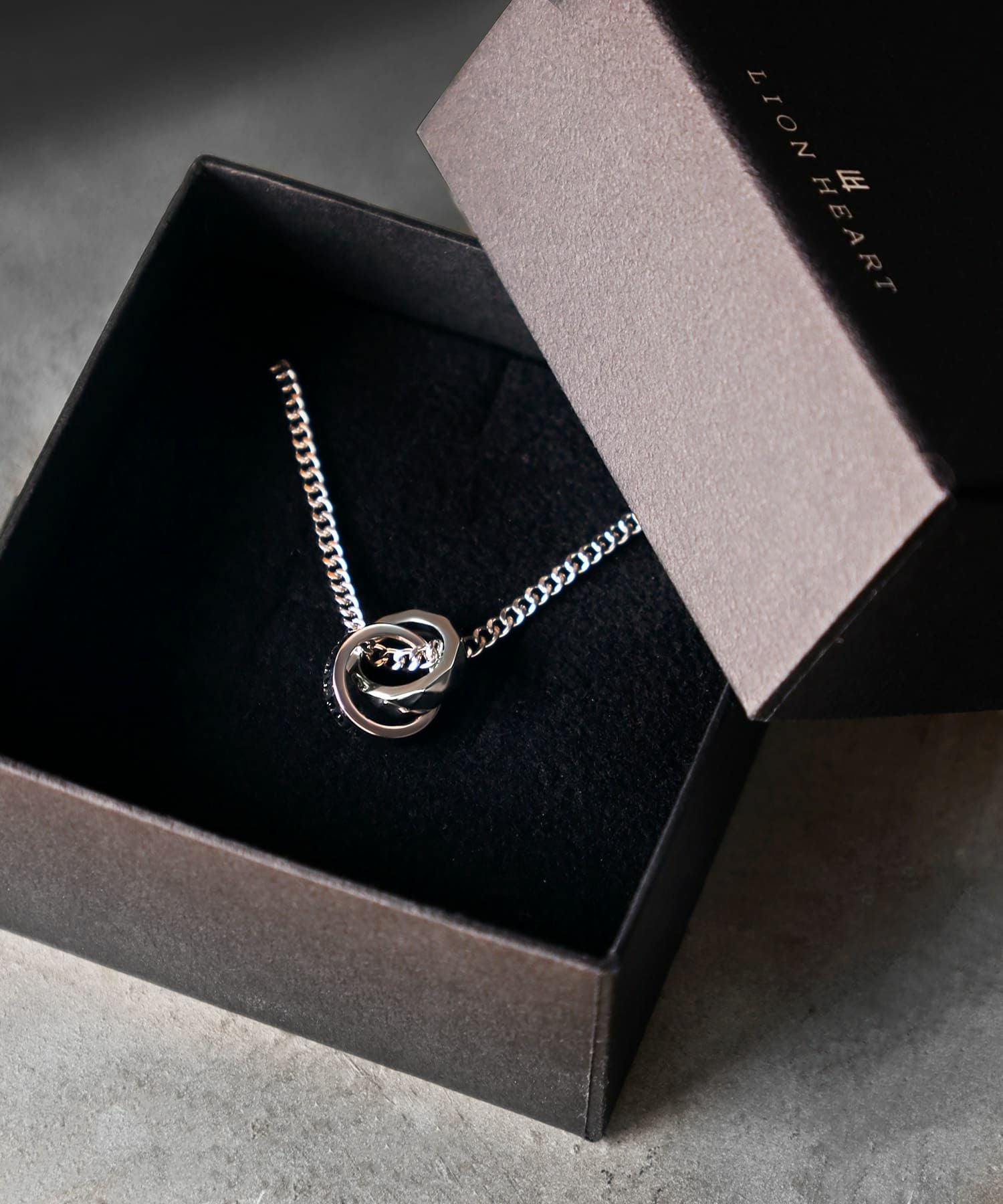 限定展開】“THE EDGE”シグネチャーカッティングダブルリングネックレス