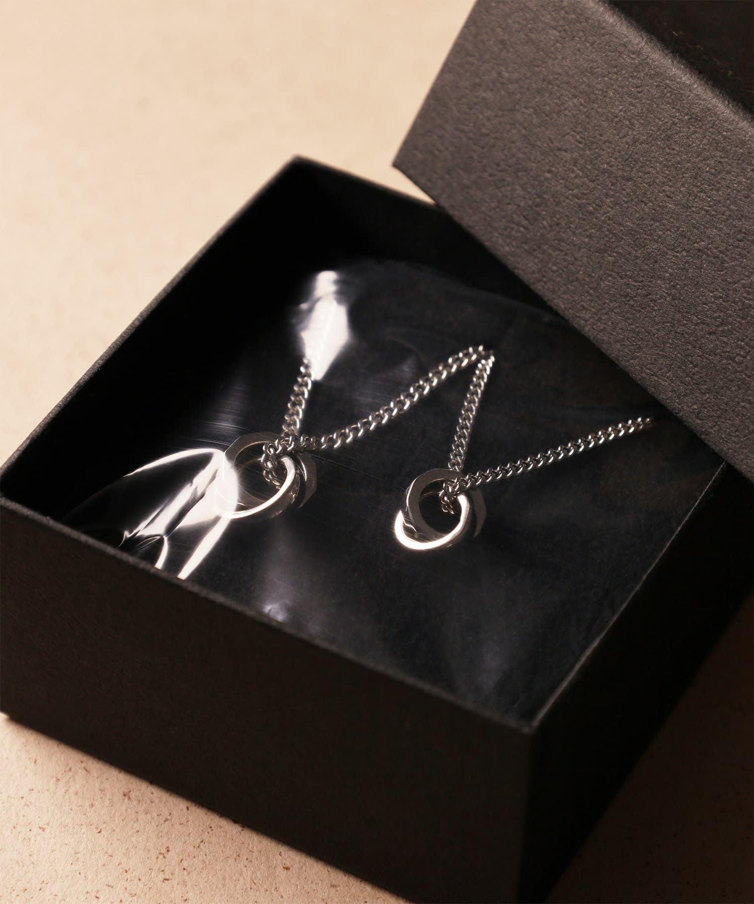 限定展開】“THE EDGE”シグネチャーカッティングダブルリングペア