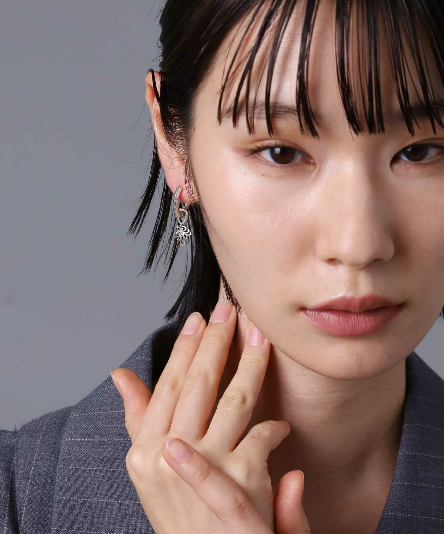  “HOWL”クロッシングピアス/タテガミフープ＆HOWLチャーム/シルバー925