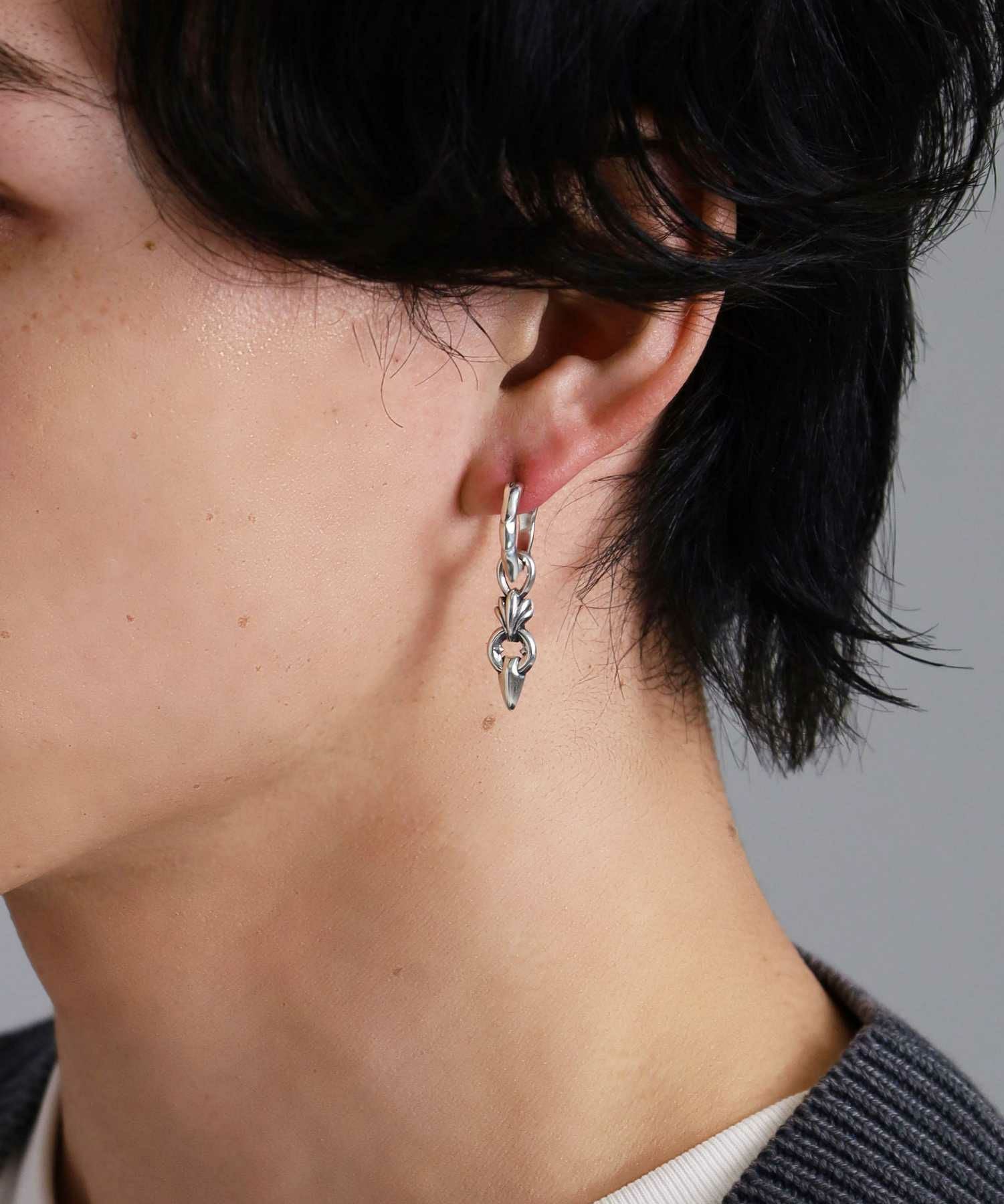 HOWL”クロッシングピアス（ファングドドロップ）/シルバー925 | LION
