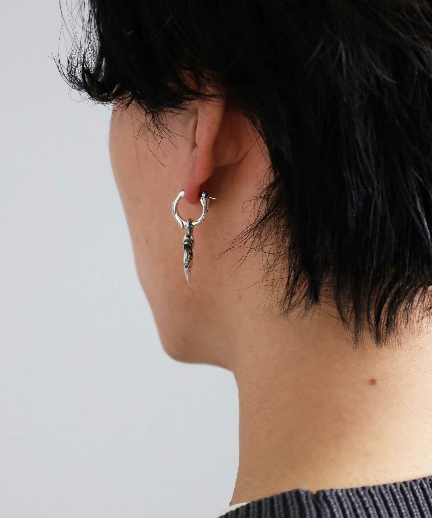 HOWL”クロッシングピアス（ファングドドロップ）/シルバー925 | LION