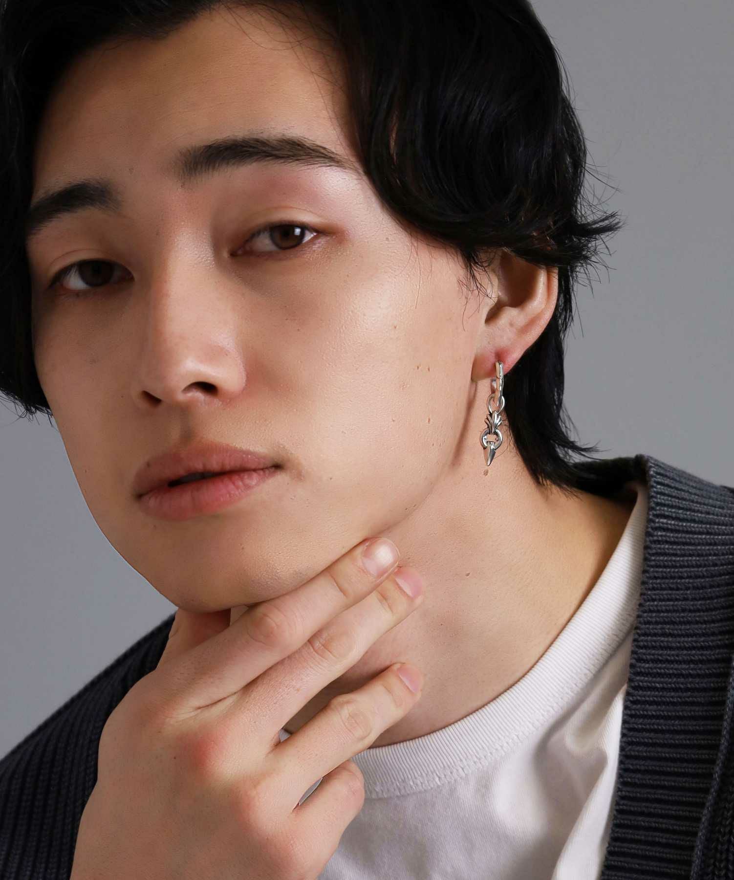 HOWL”クロッシングピアス（ファングドドロップ）/シルバー925 | LION