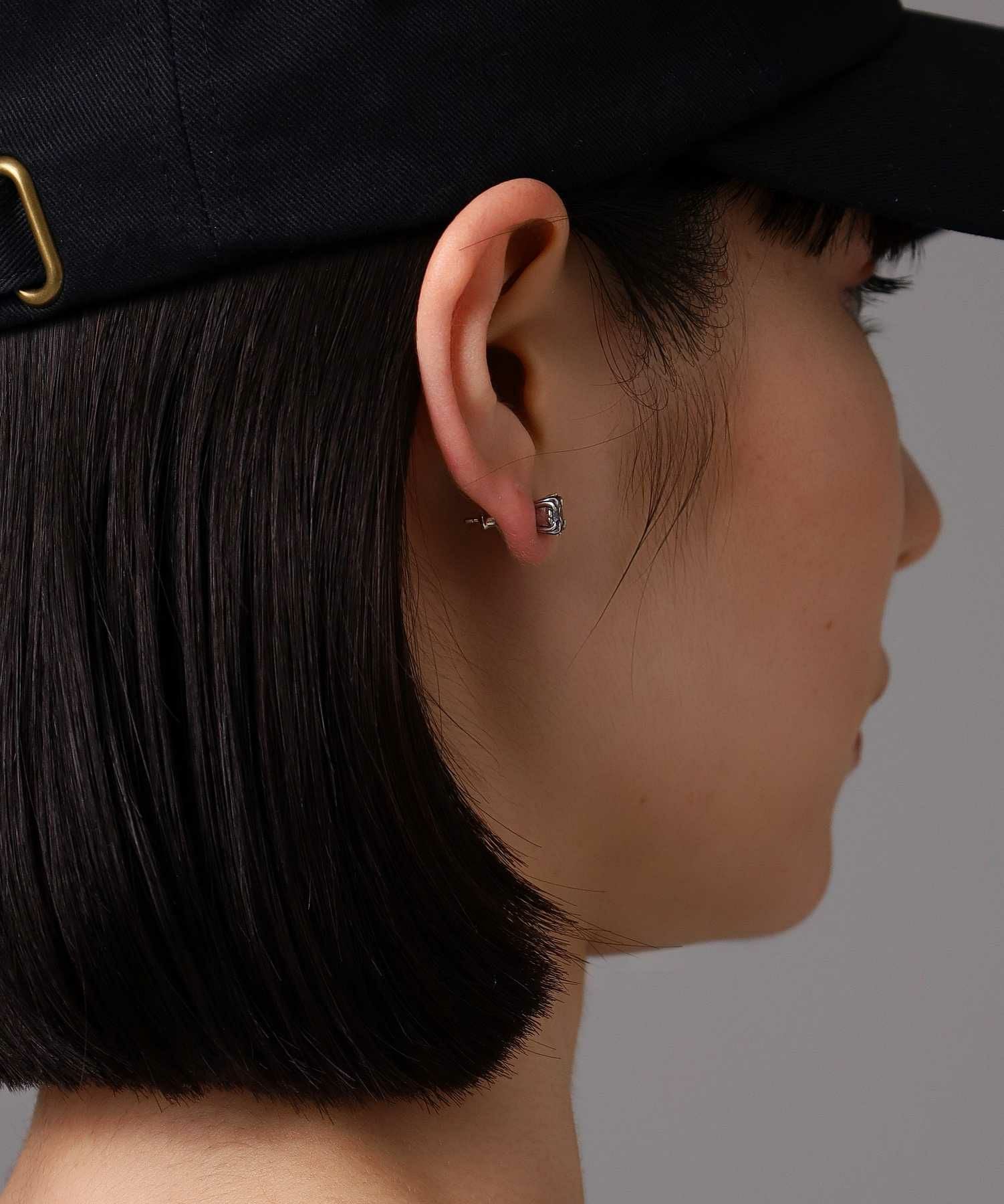 BASIC”コマンダーストーンピアス（シルバー×クリア）/シルバー925