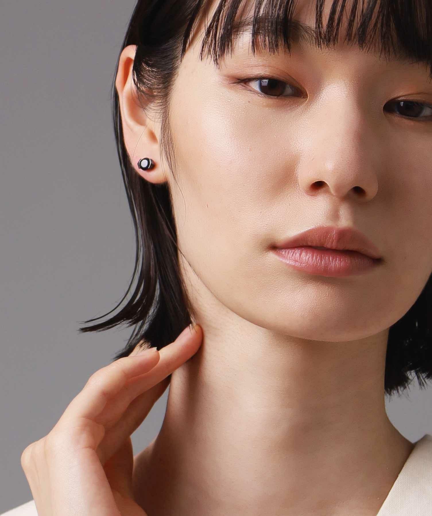 BASIC”ブリリアントカットピアス（ブラック×ブラックジルコニア