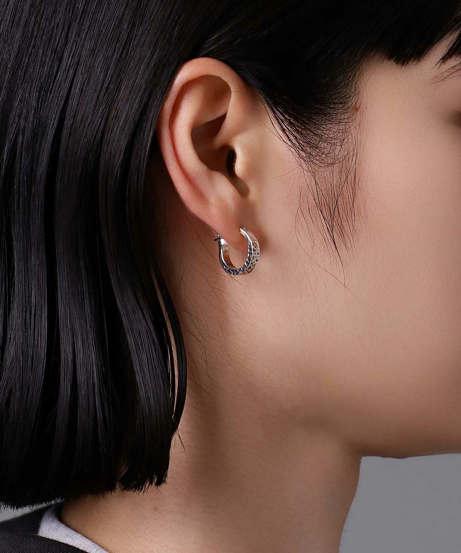 for Gift”クロッシングピアス（ハンマーテクスチャー）/シルバー925